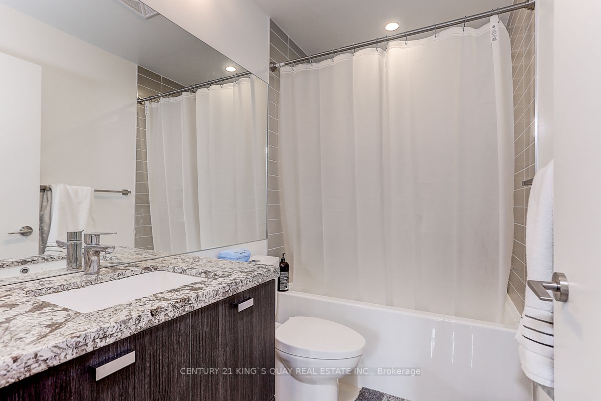 290 Adelaide Street W, #1810