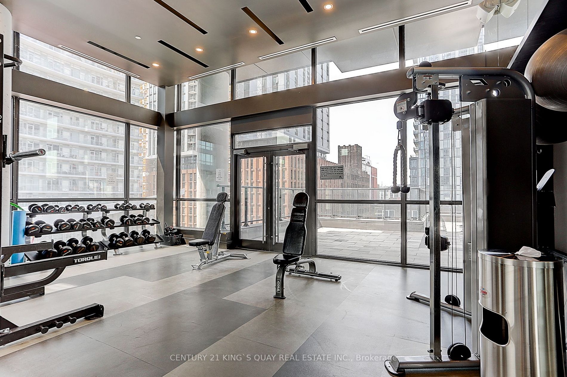 290 Adelaide Street W, #1810