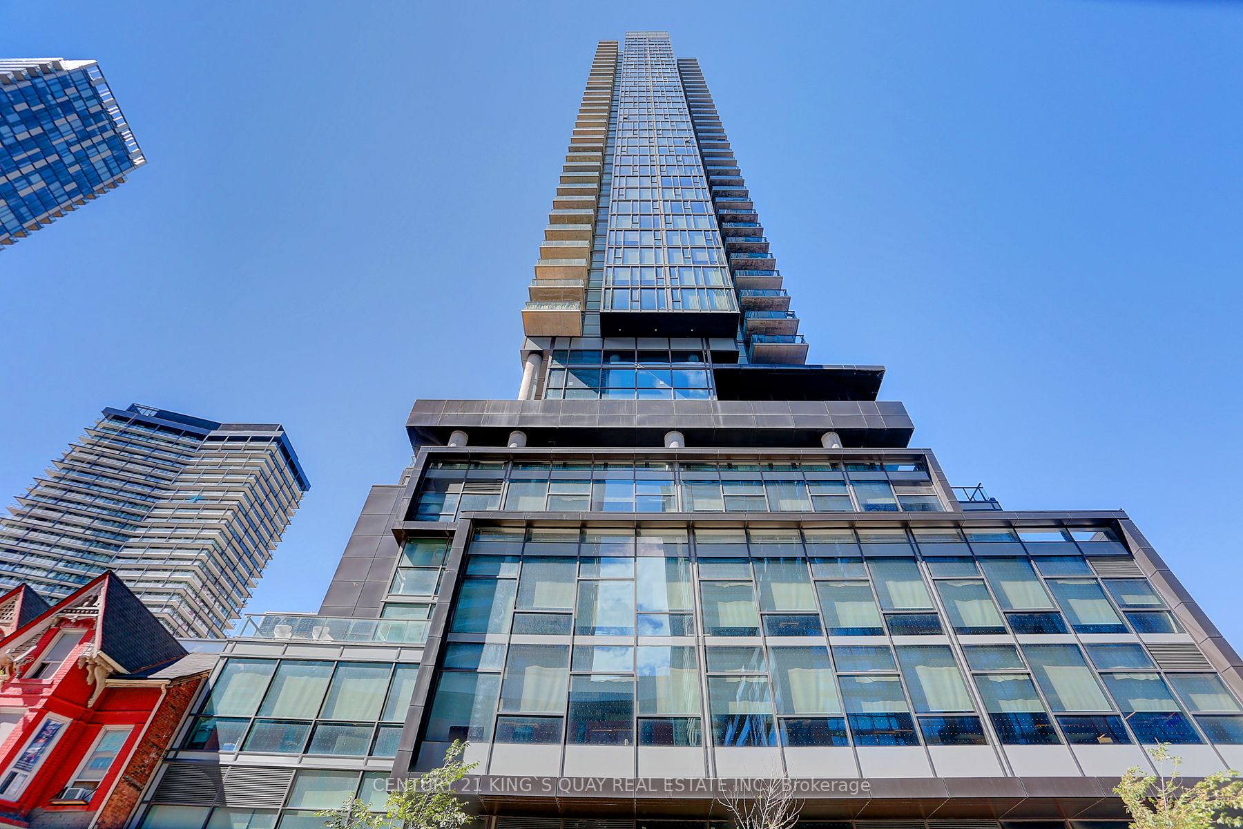 290 Adelaide Street W, #1810