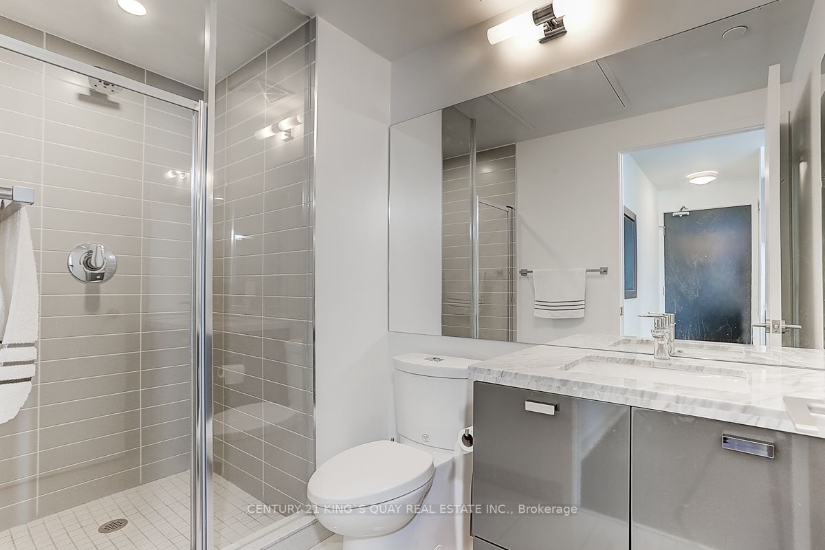 290 Adelaide Street W, #1810
