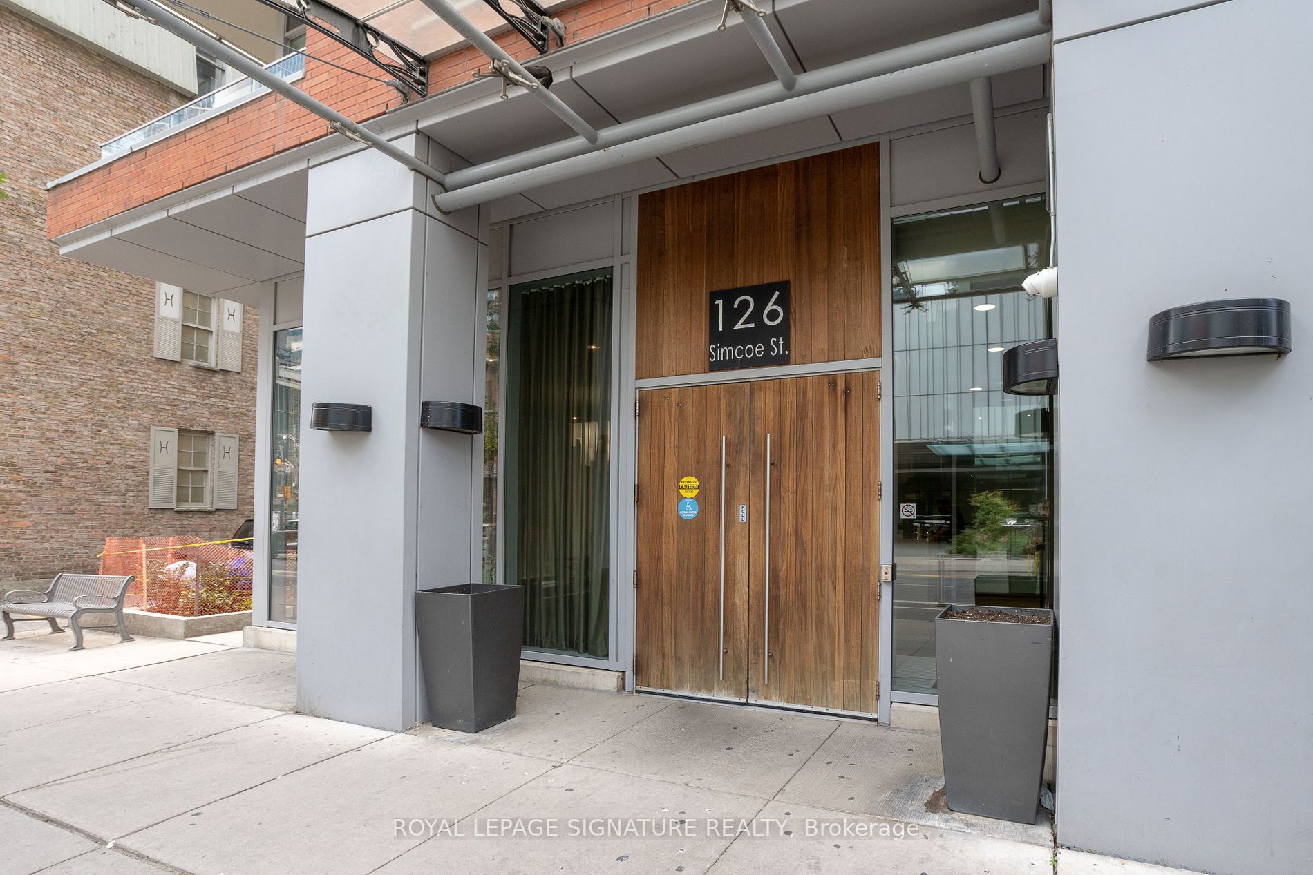 126 Simcoe St, #Ph05