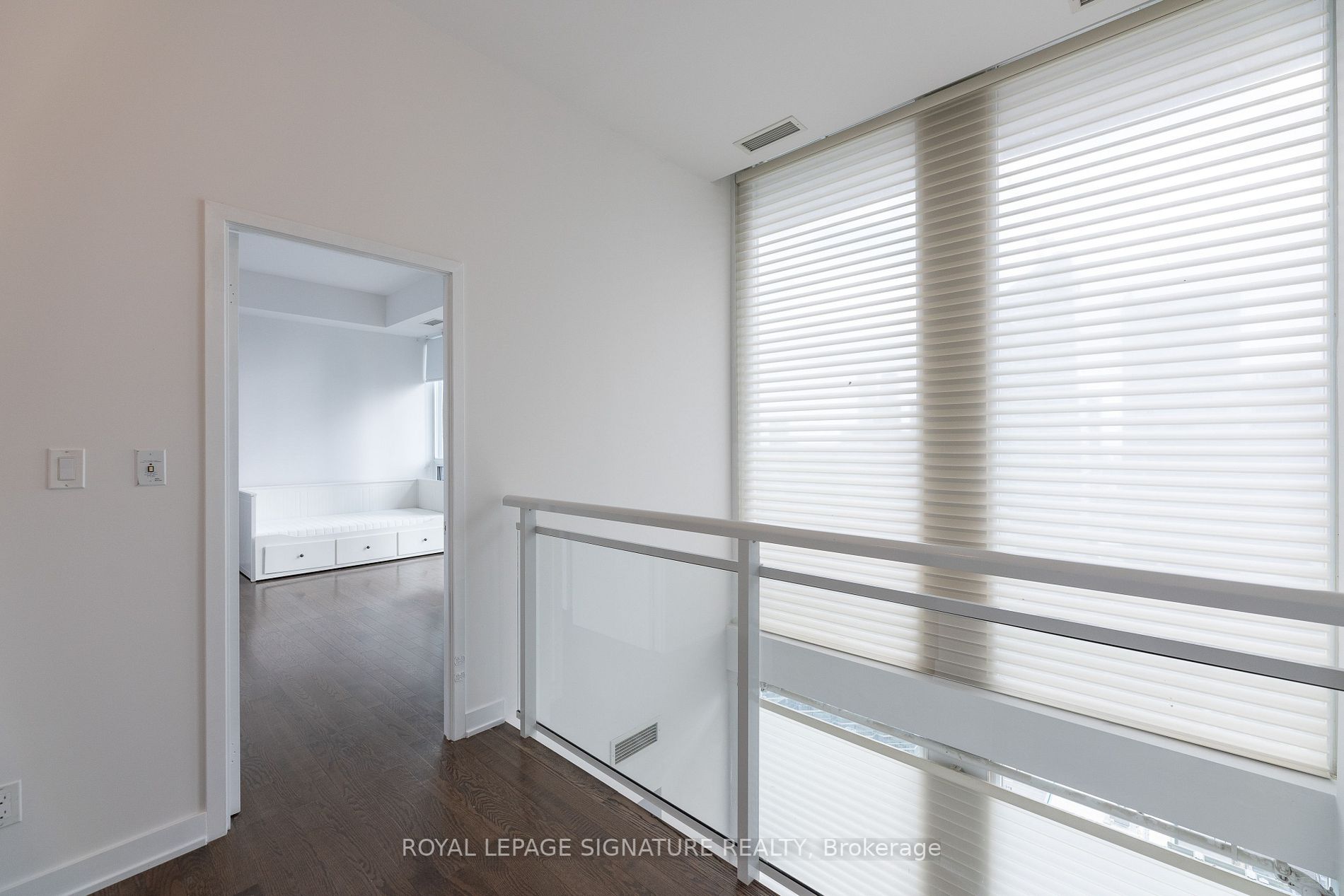 126 Simcoe St, #Ph05