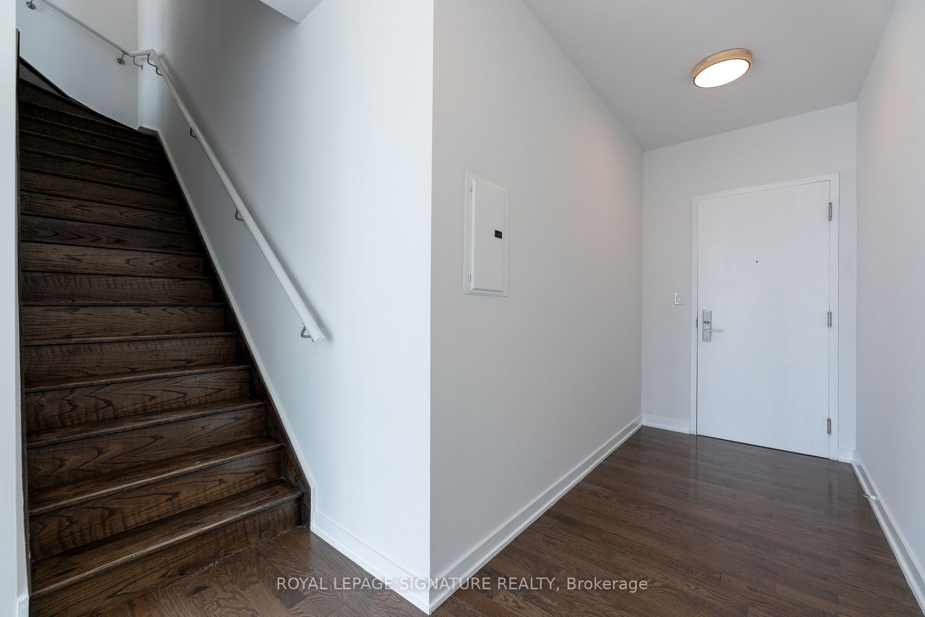 126 Simcoe St, #Ph05