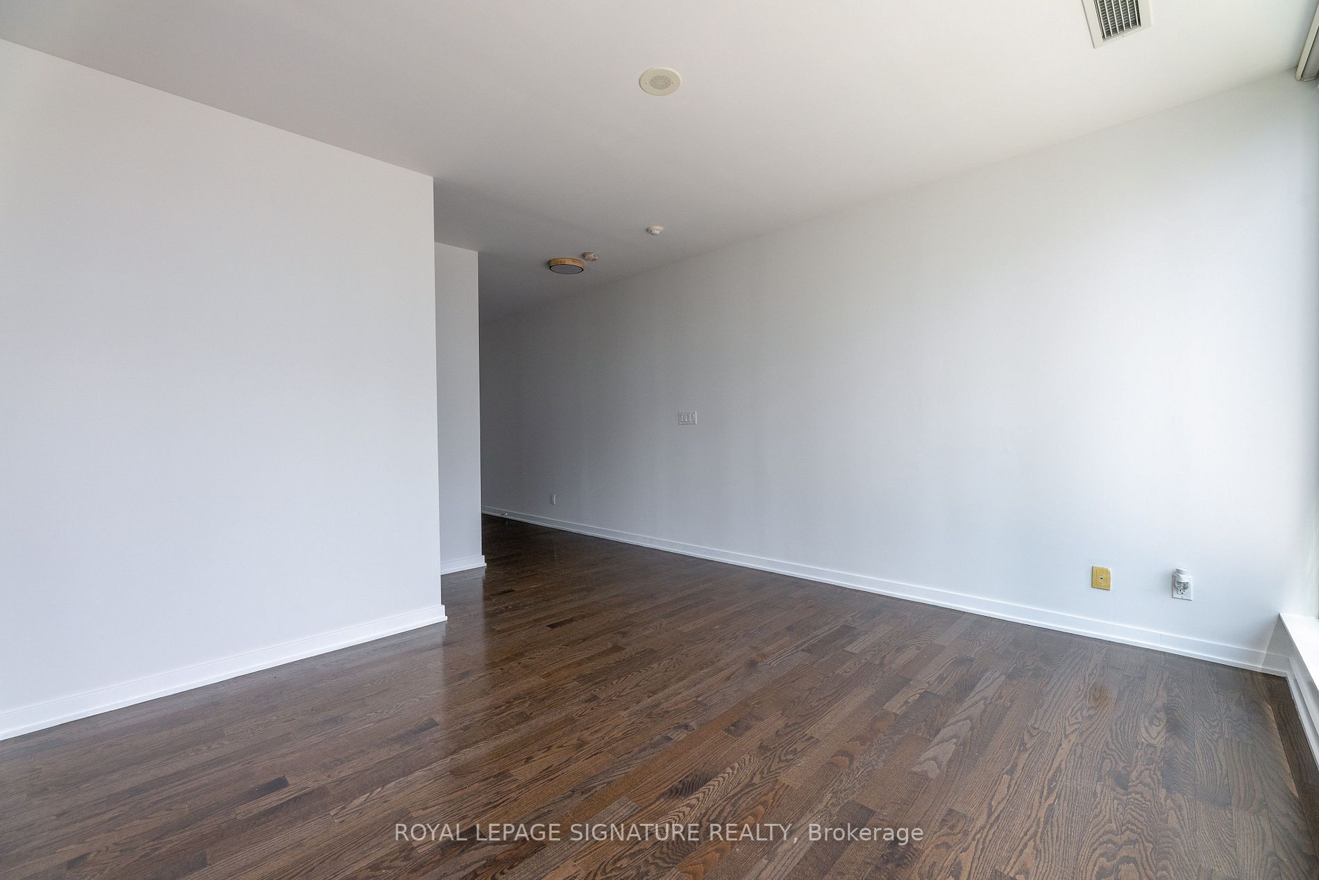 126 Simcoe St, #Ph05