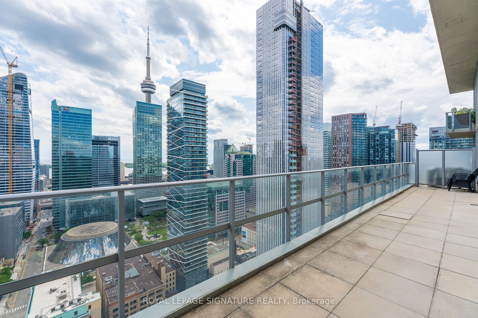 126 Simcoe St, #Ph05