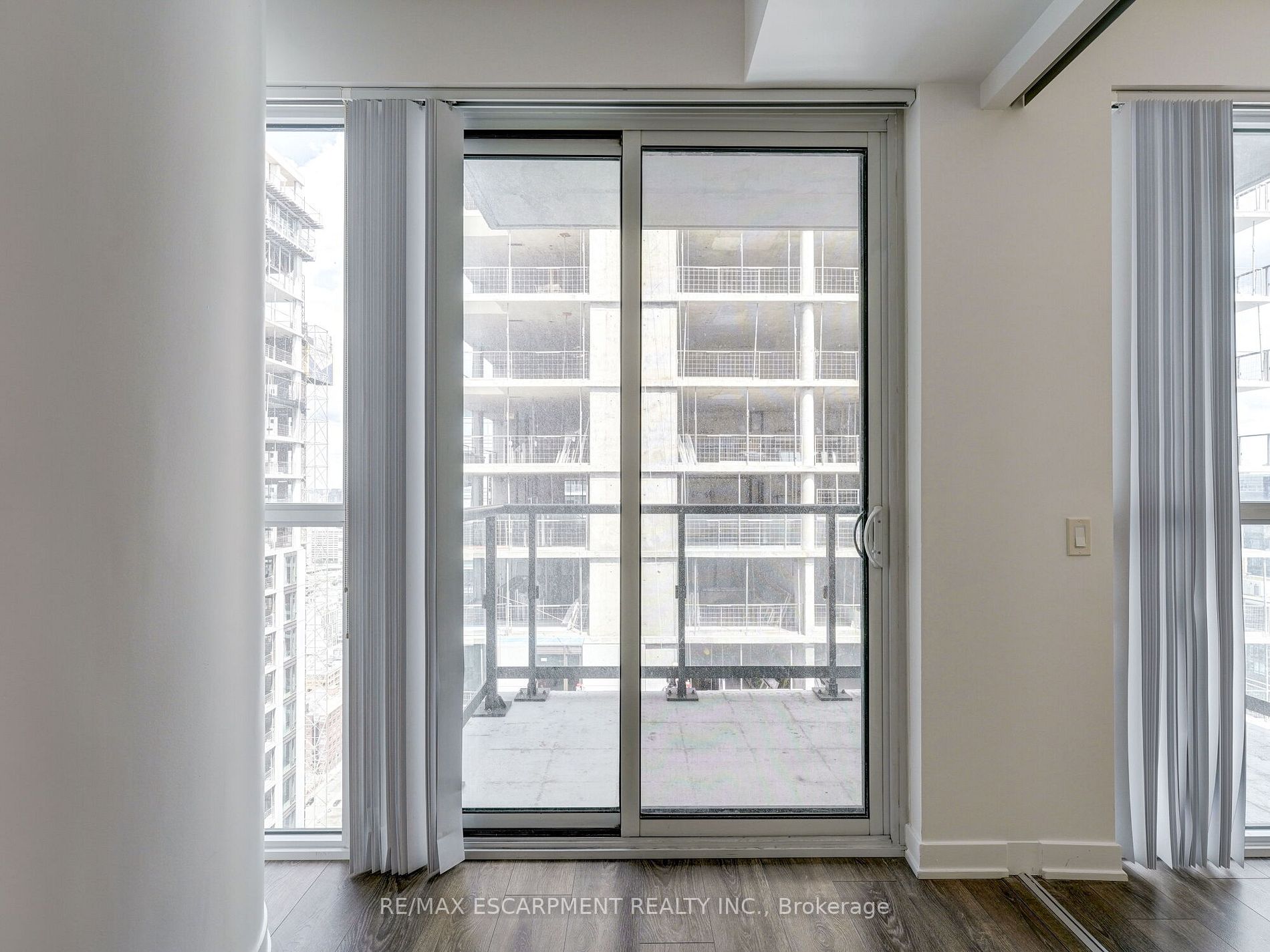 87 Peter St, #4412