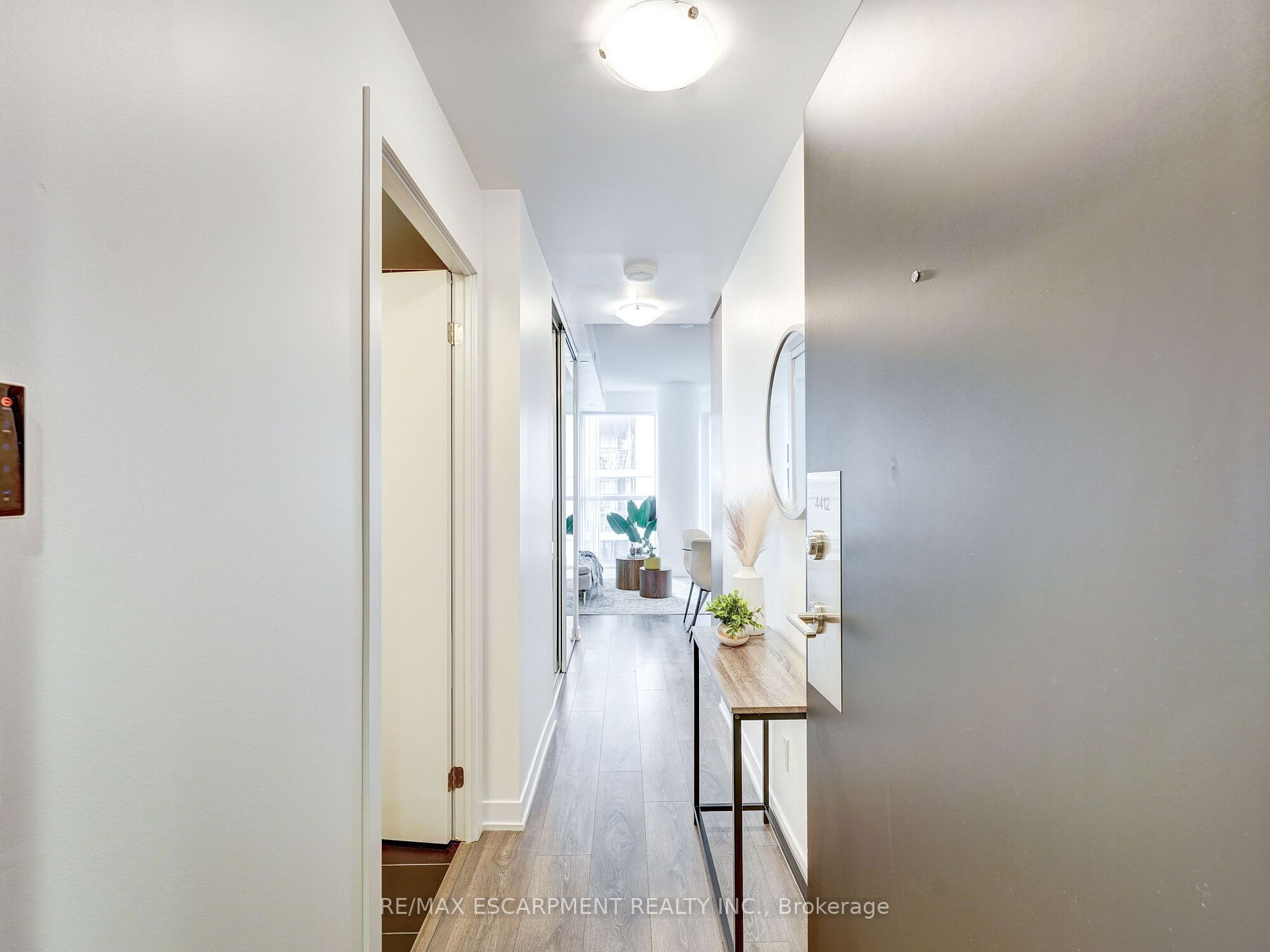 87 Peter St, #4412