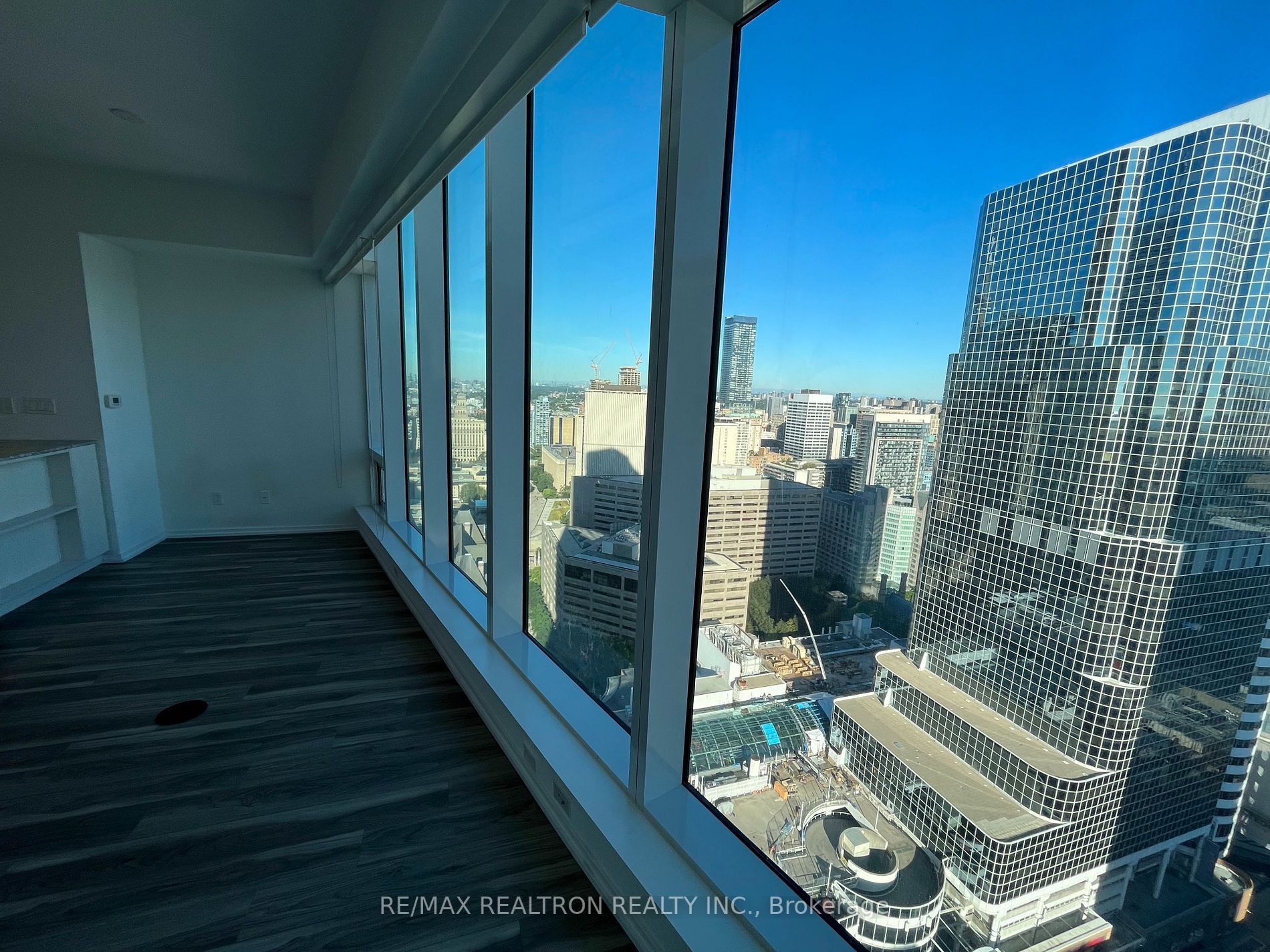 197 Yonge St, #3113