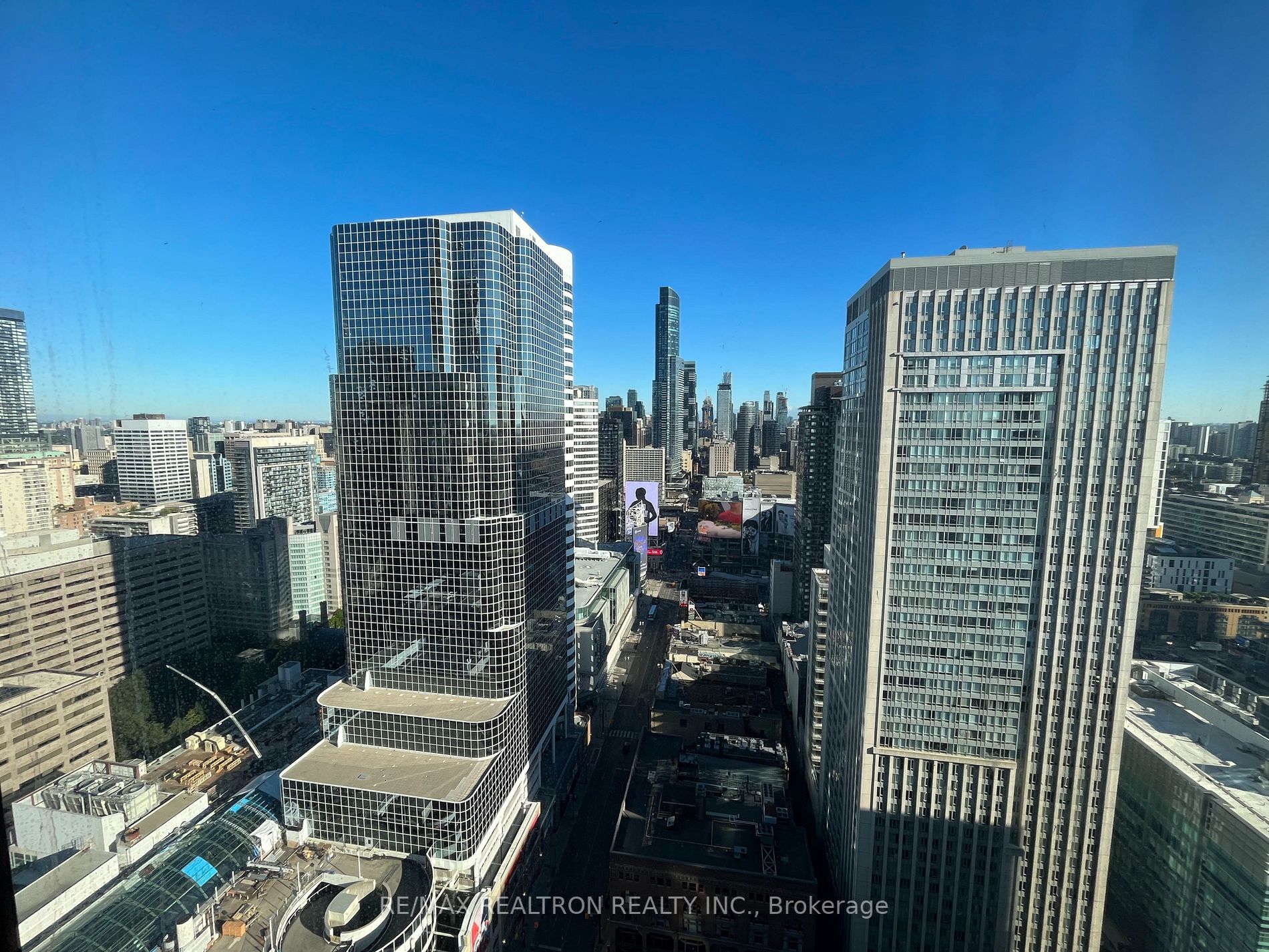 197 Yonge St, #3113