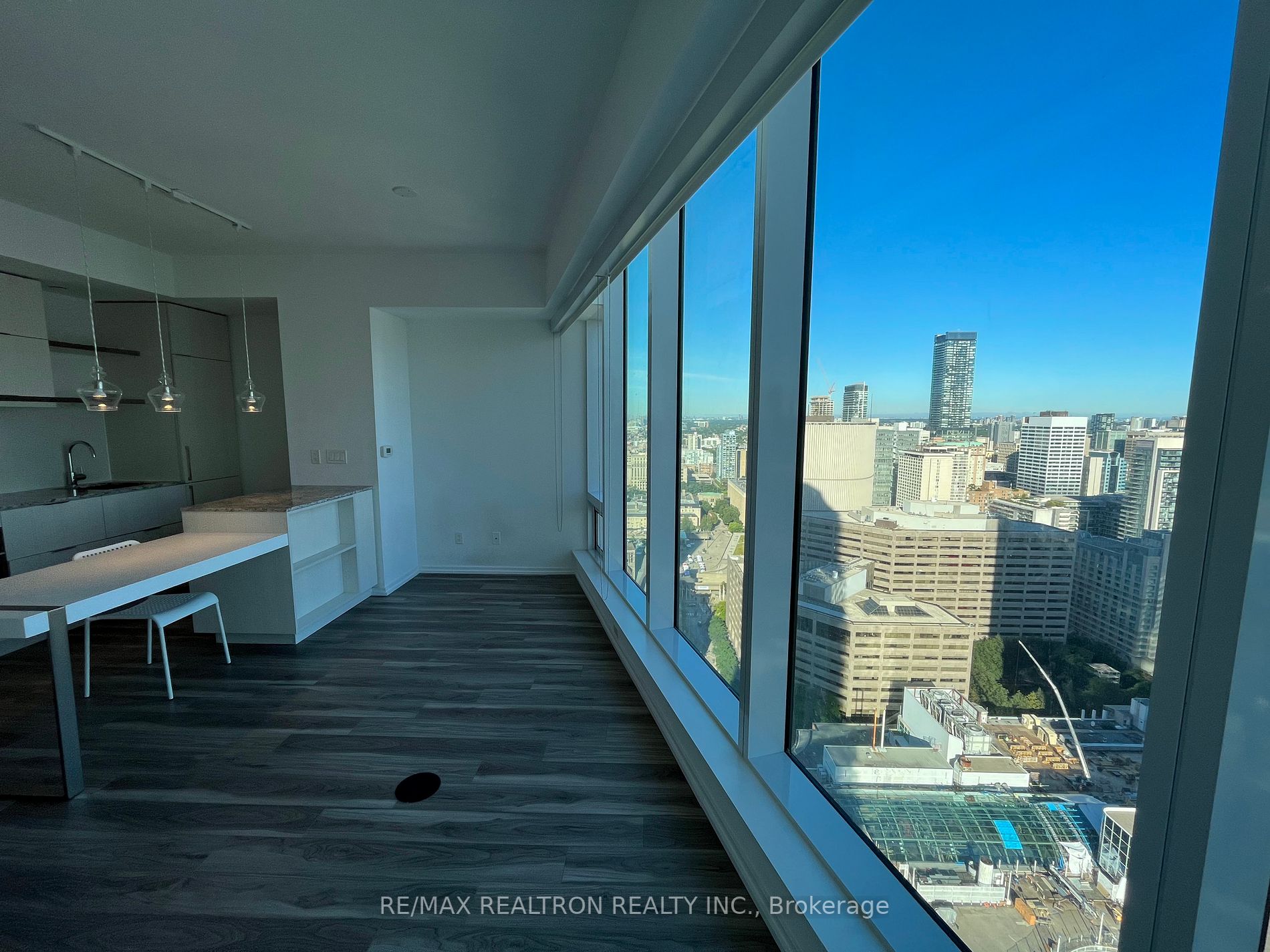 197 Yonge St, #3113