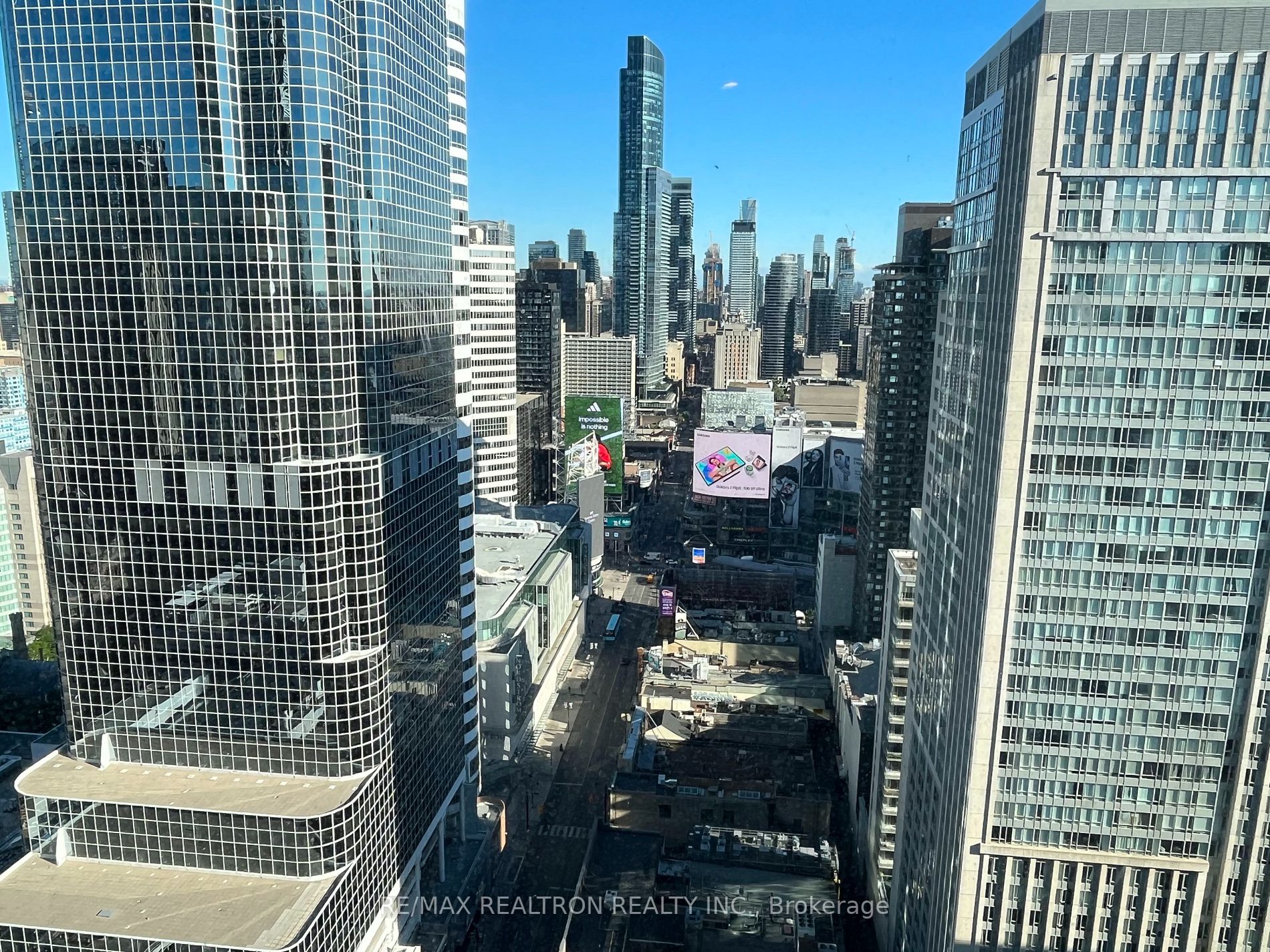 197 Yonge St, #3113