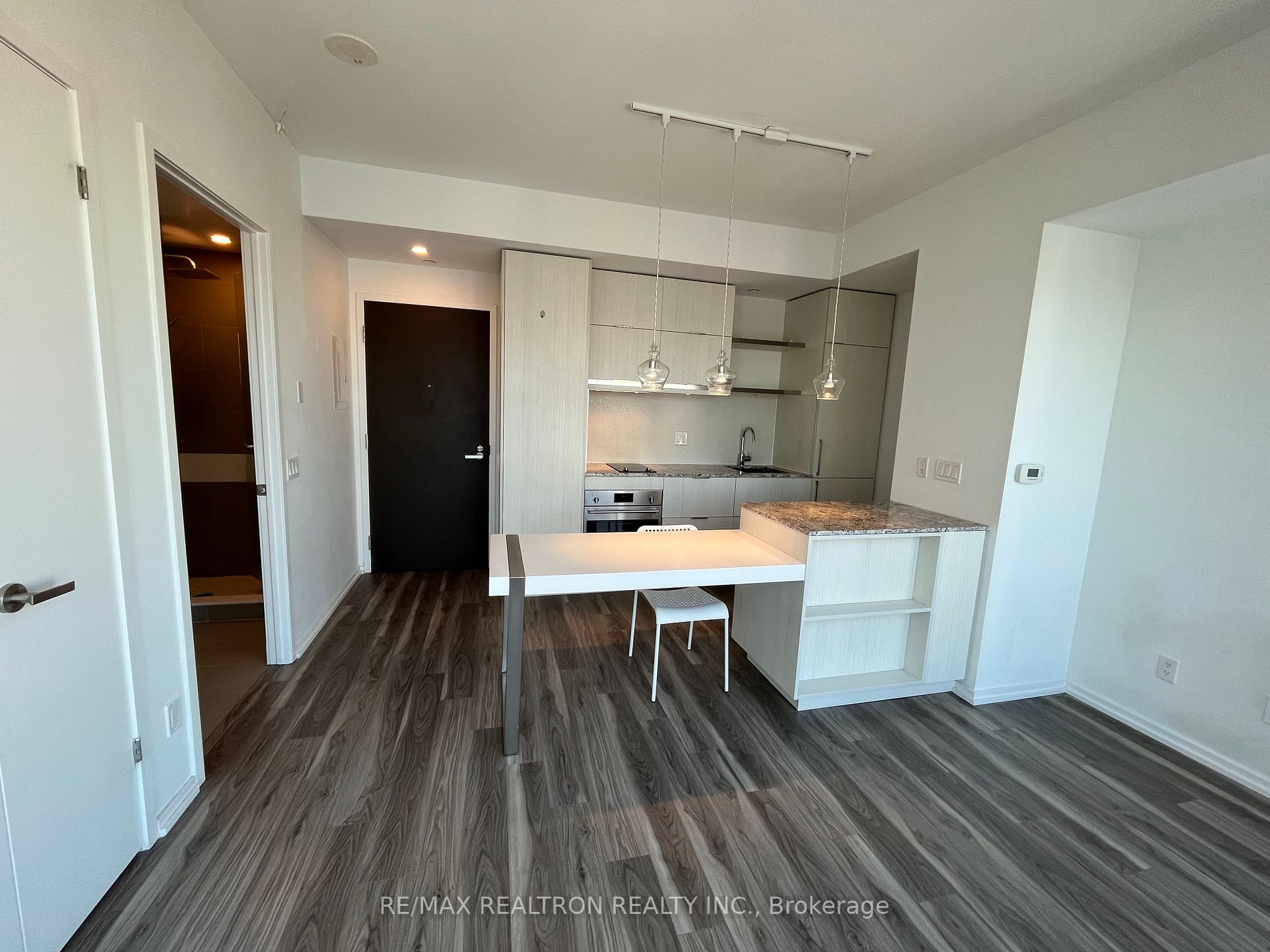197 Yonge St, #3113