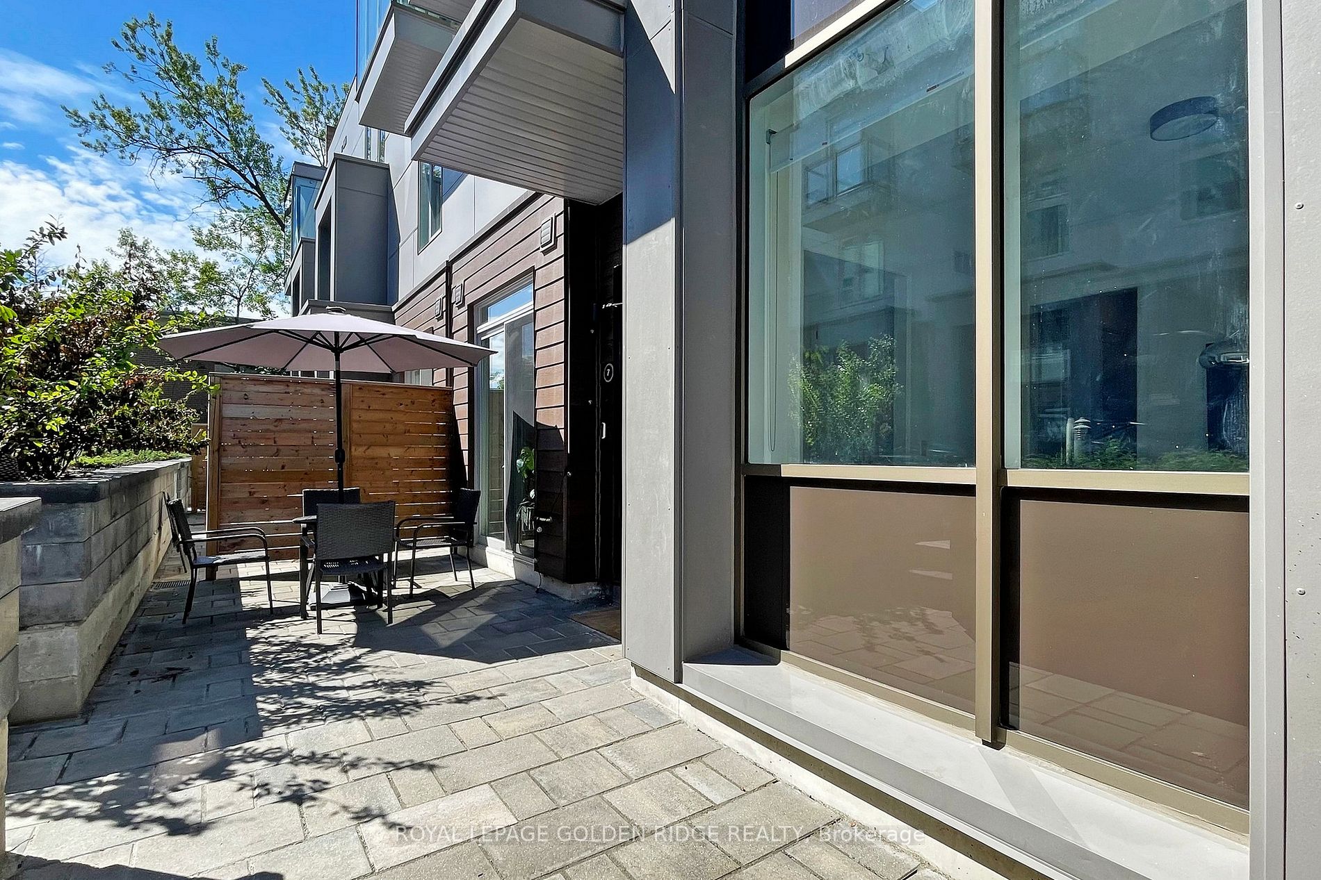 17 Greenbriar Rd, #7