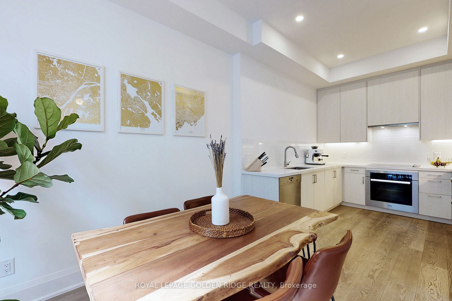 17 Greenbriar Rd, #7