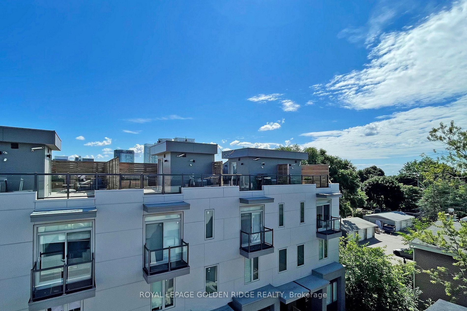 17 Greenbriar Rd, #7