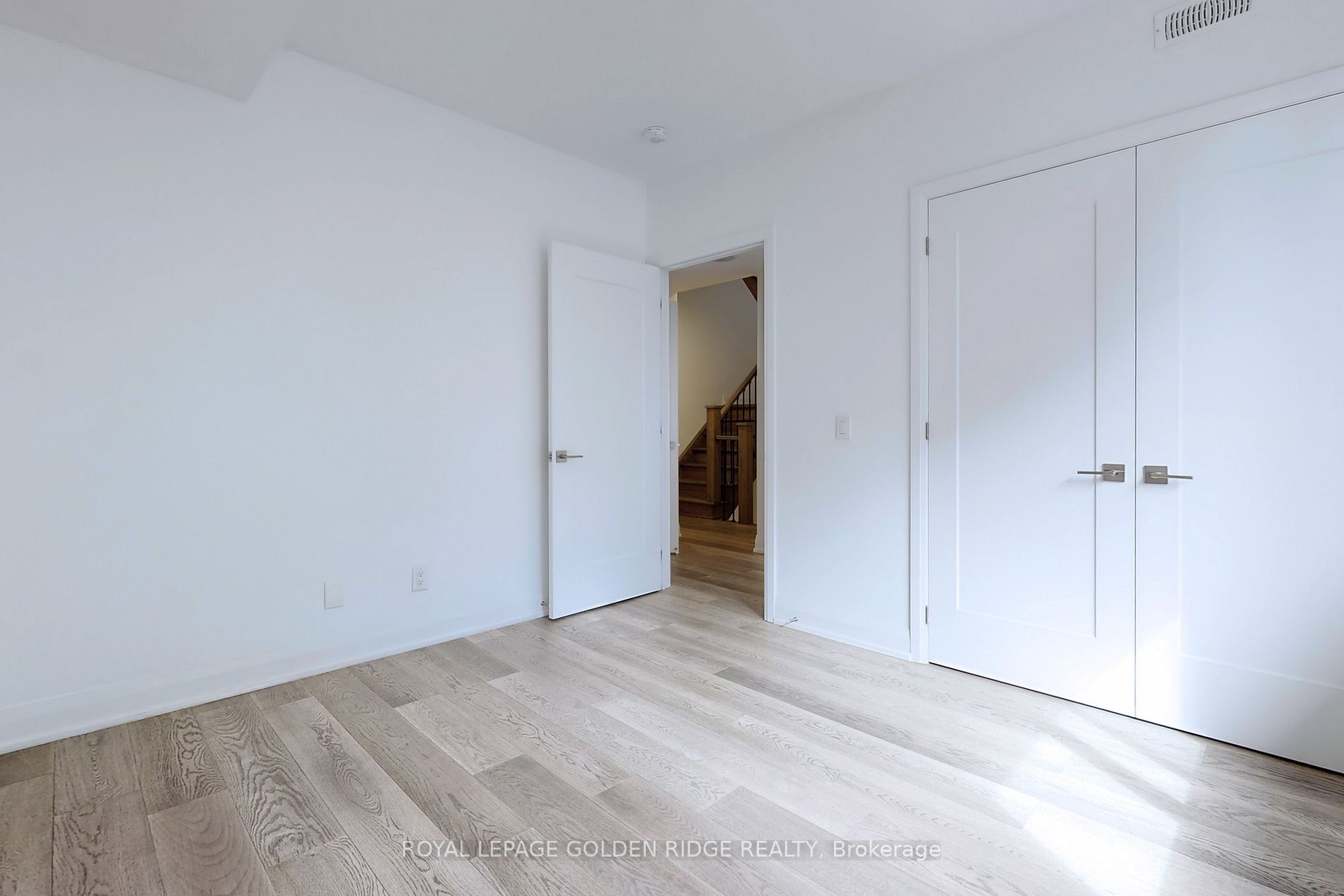 17 Greenbriar Rd, #7