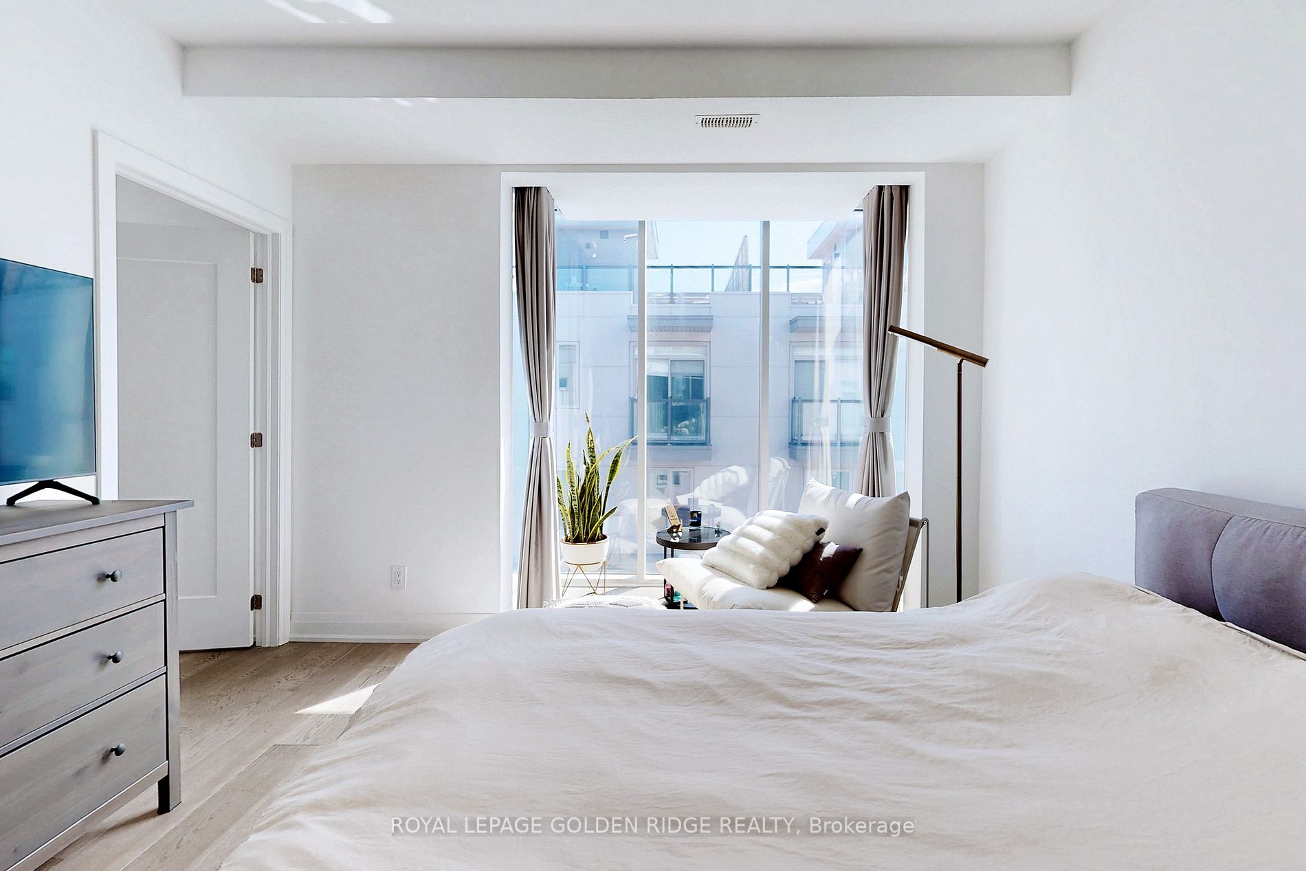 17 Greenbriar Rd, #7
