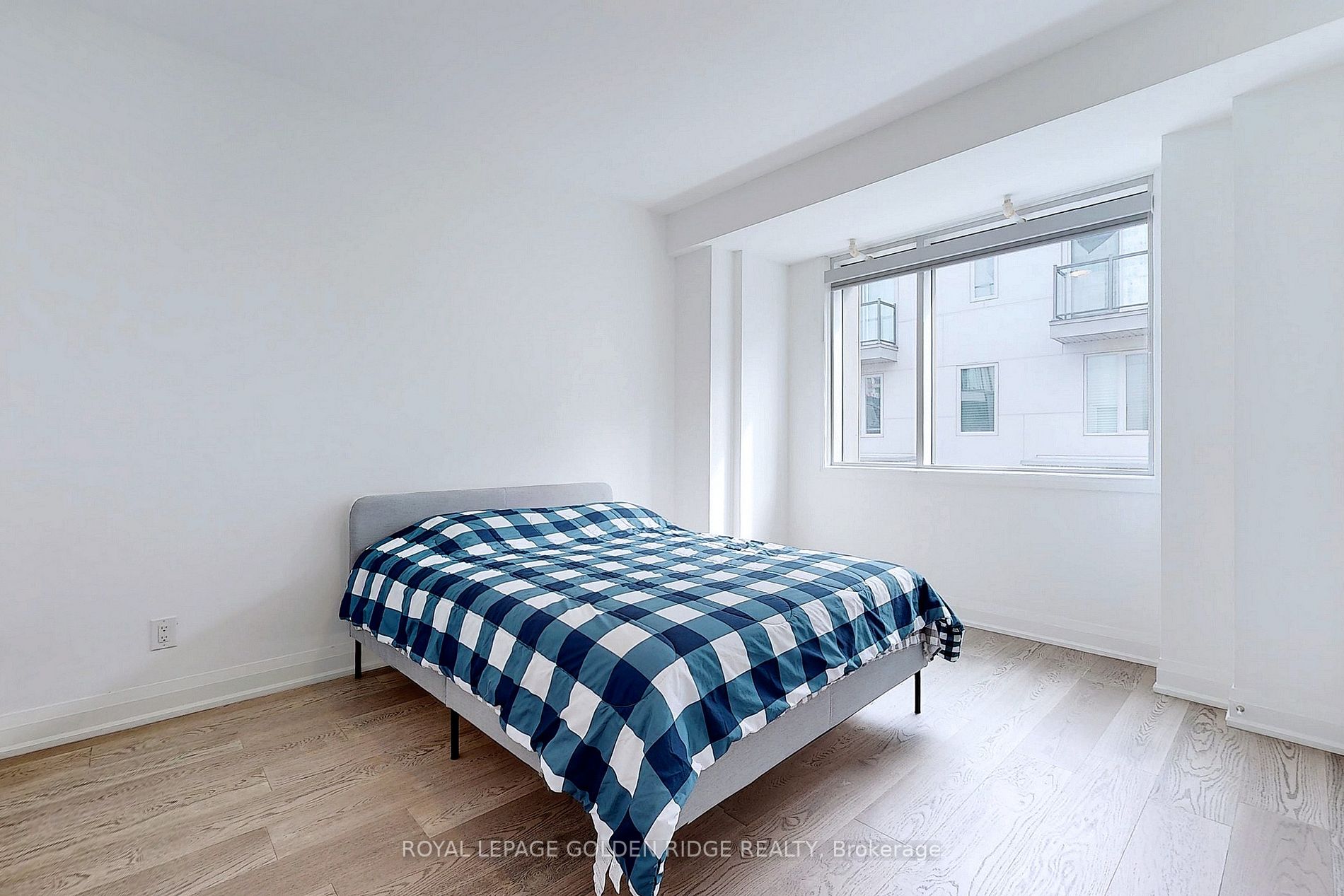 17 Greenbriar Rd, #7