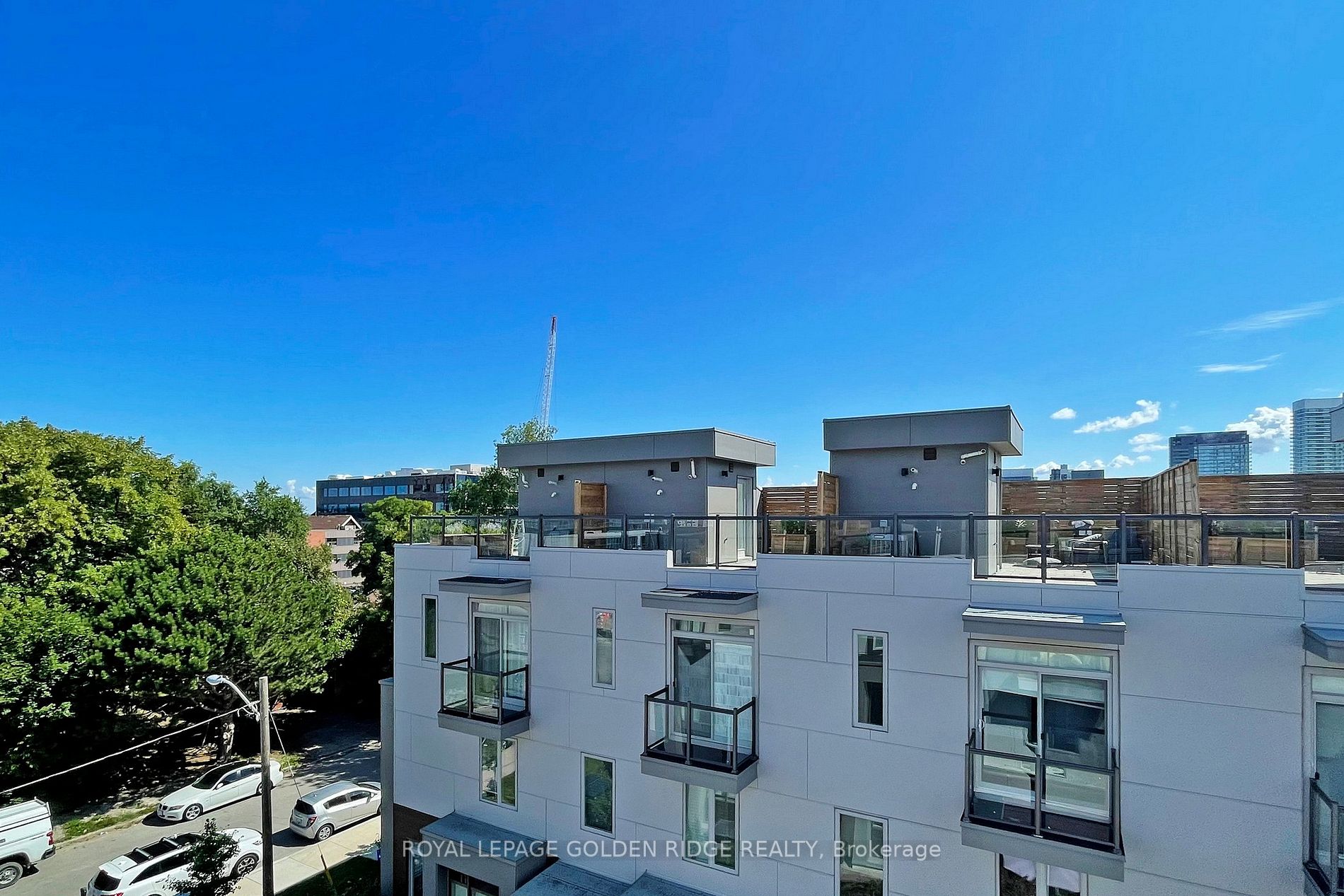 17 Greenbriar Rd, #7
