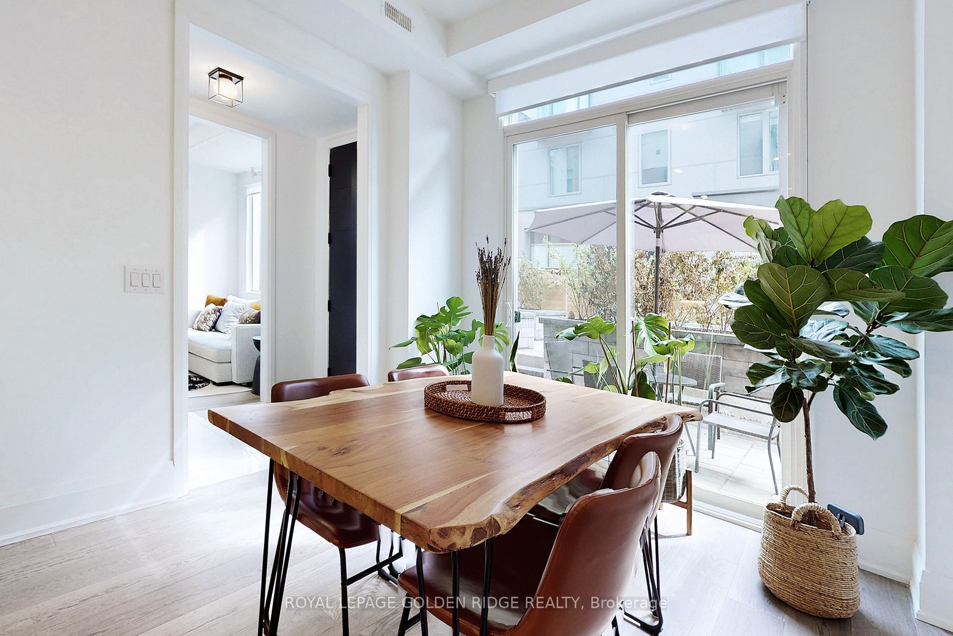 17 Greenbriar Rd, #7
