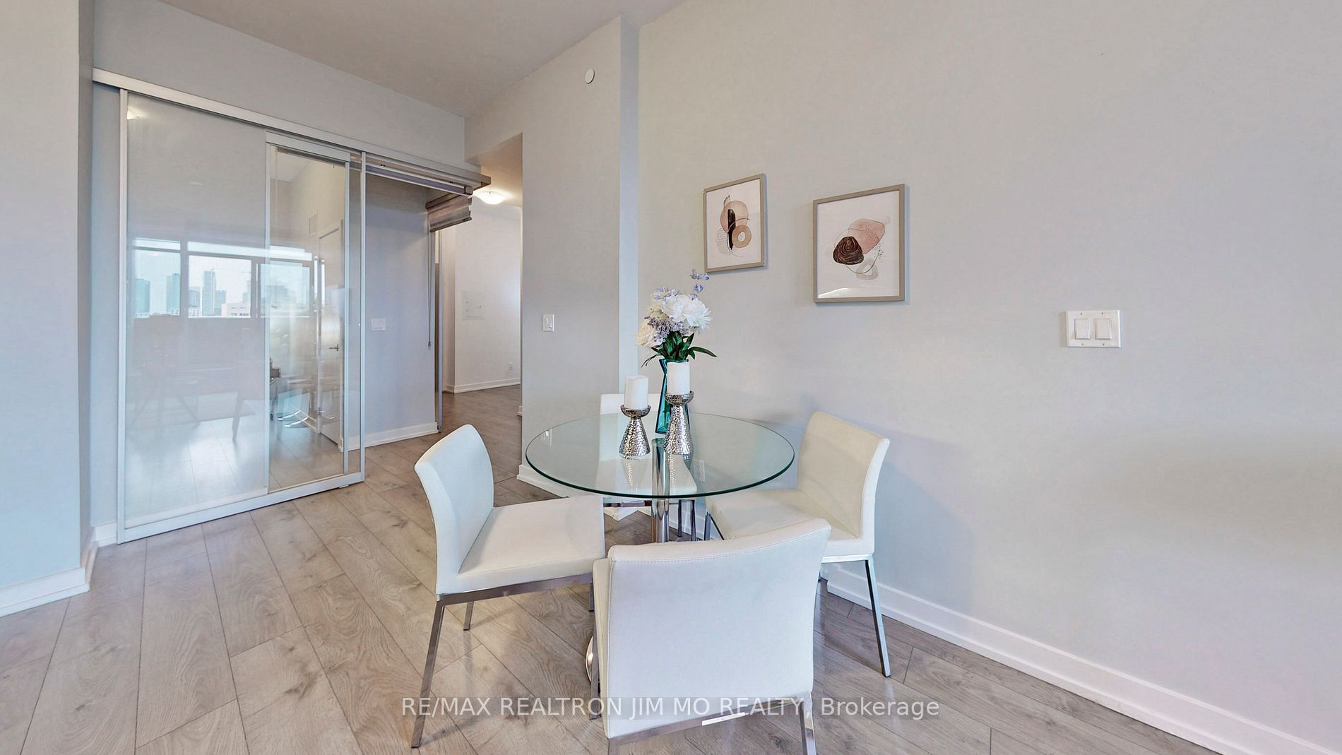 297 College St, #503