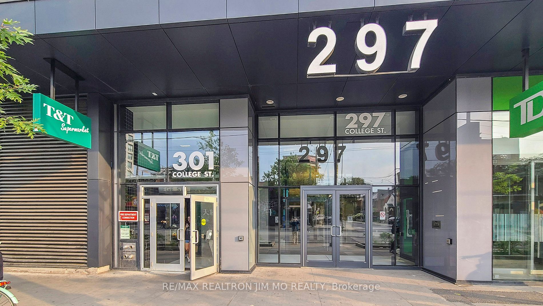 297 College St, #503