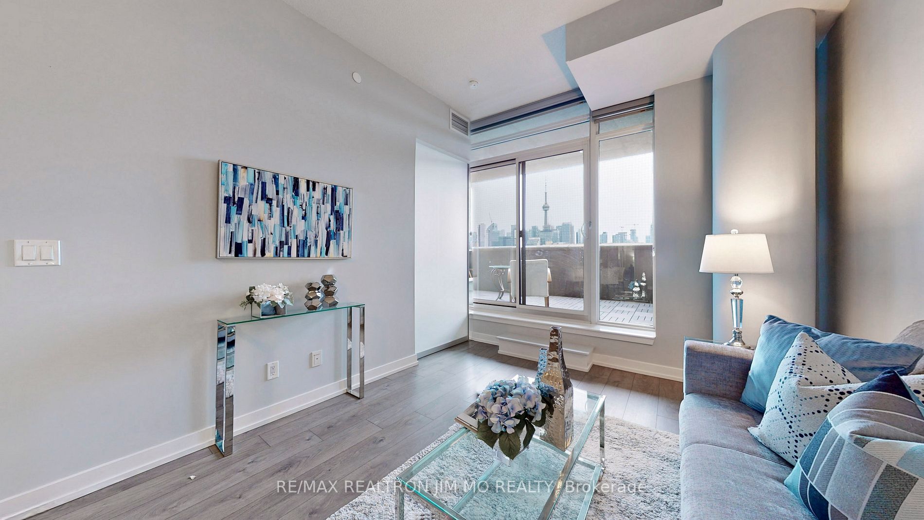 297 College St, #503
