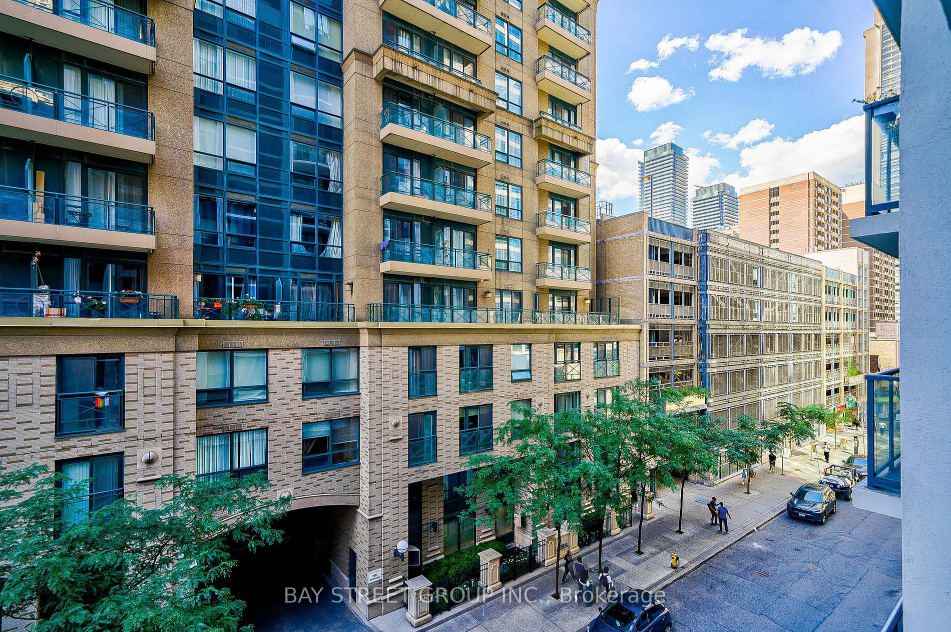 30 Hayden St, #402