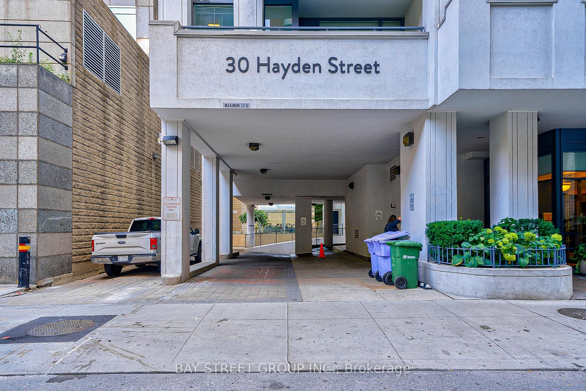 30 Hayden St, #402
