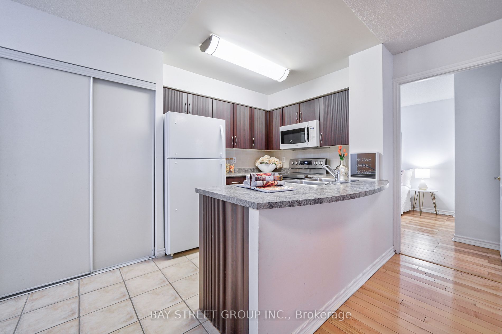 30 Hayden St, #402