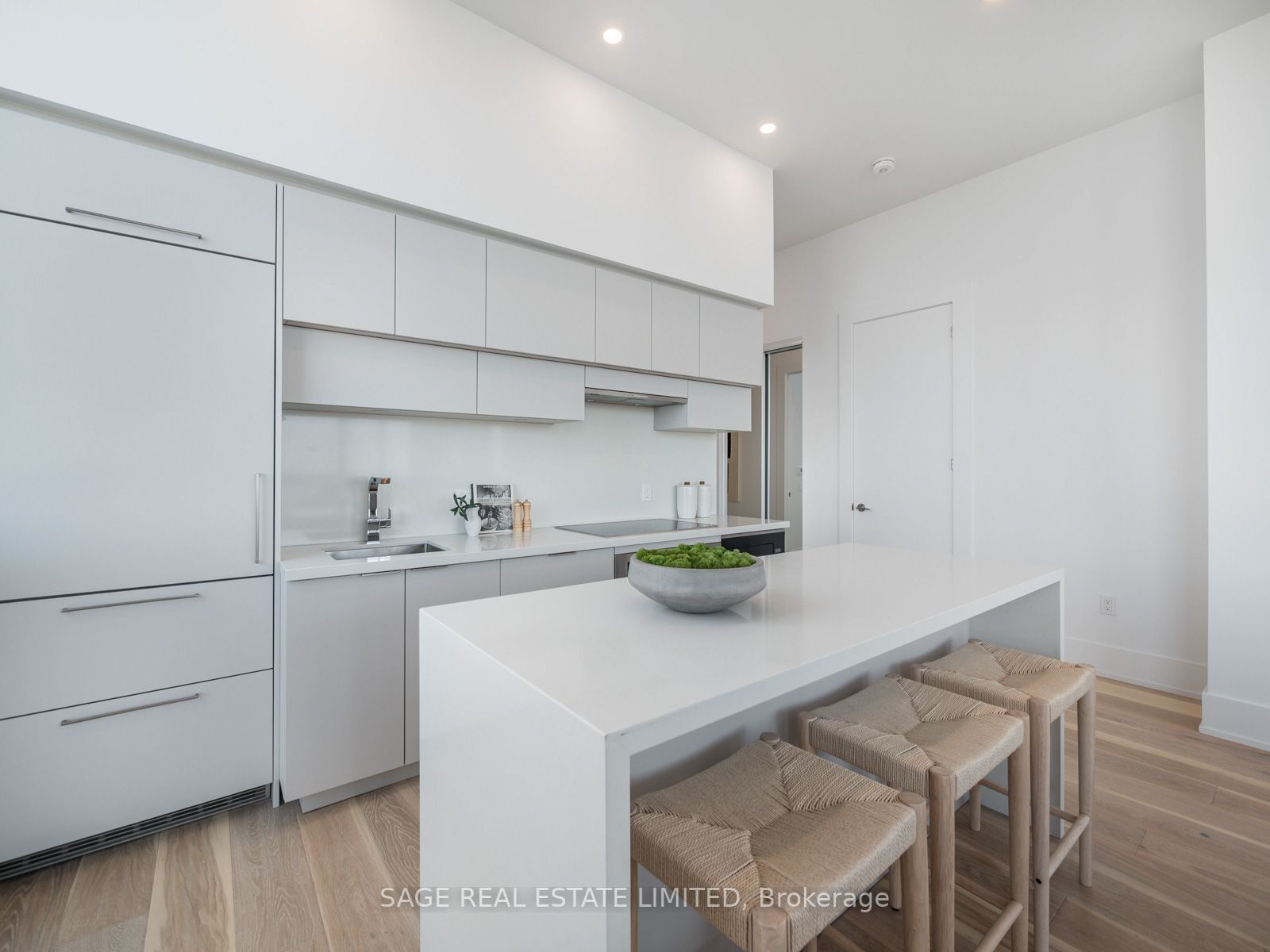 39 Roehampton Ave, #4602