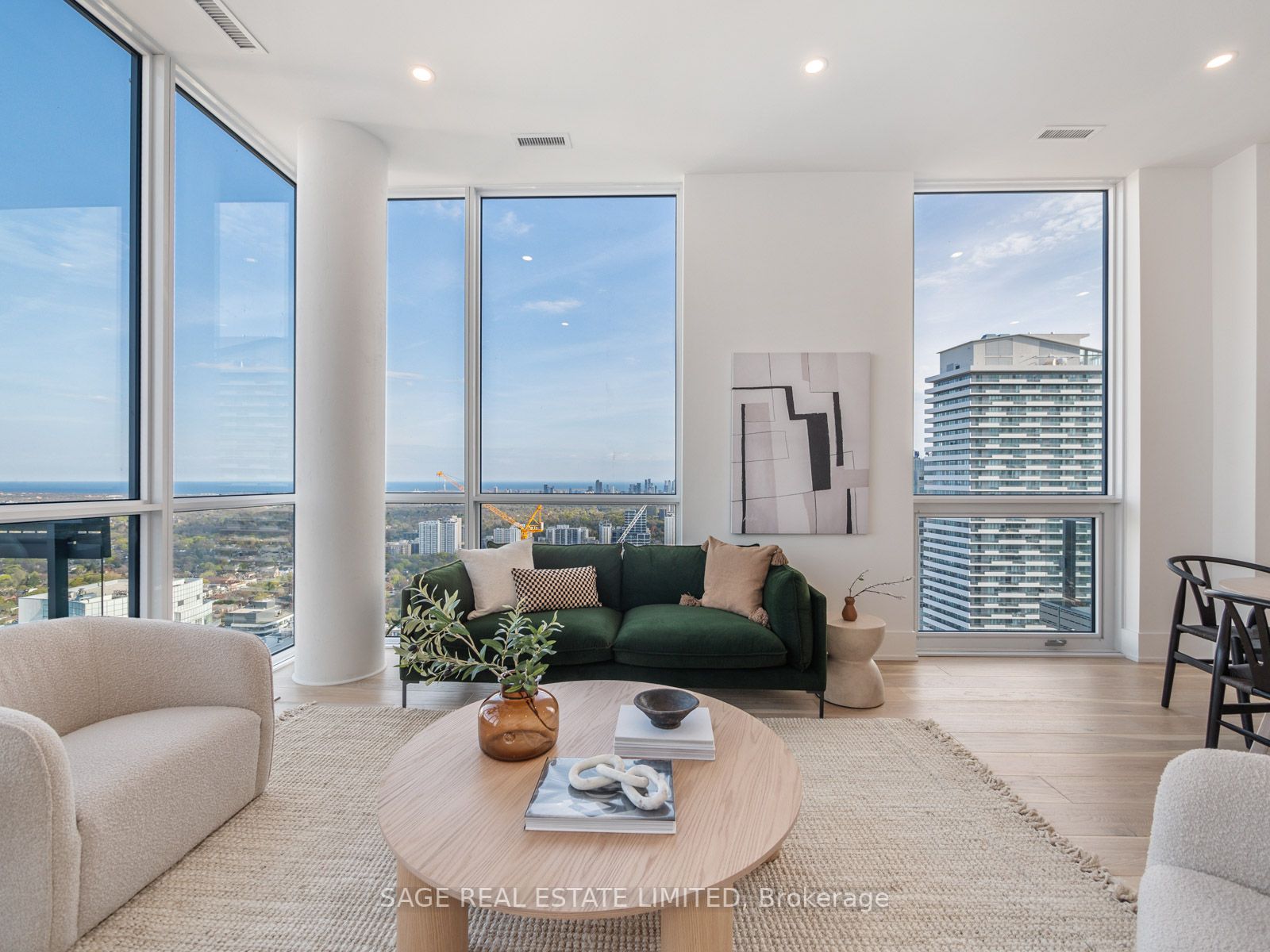 39 Roehampton Ave, #4602