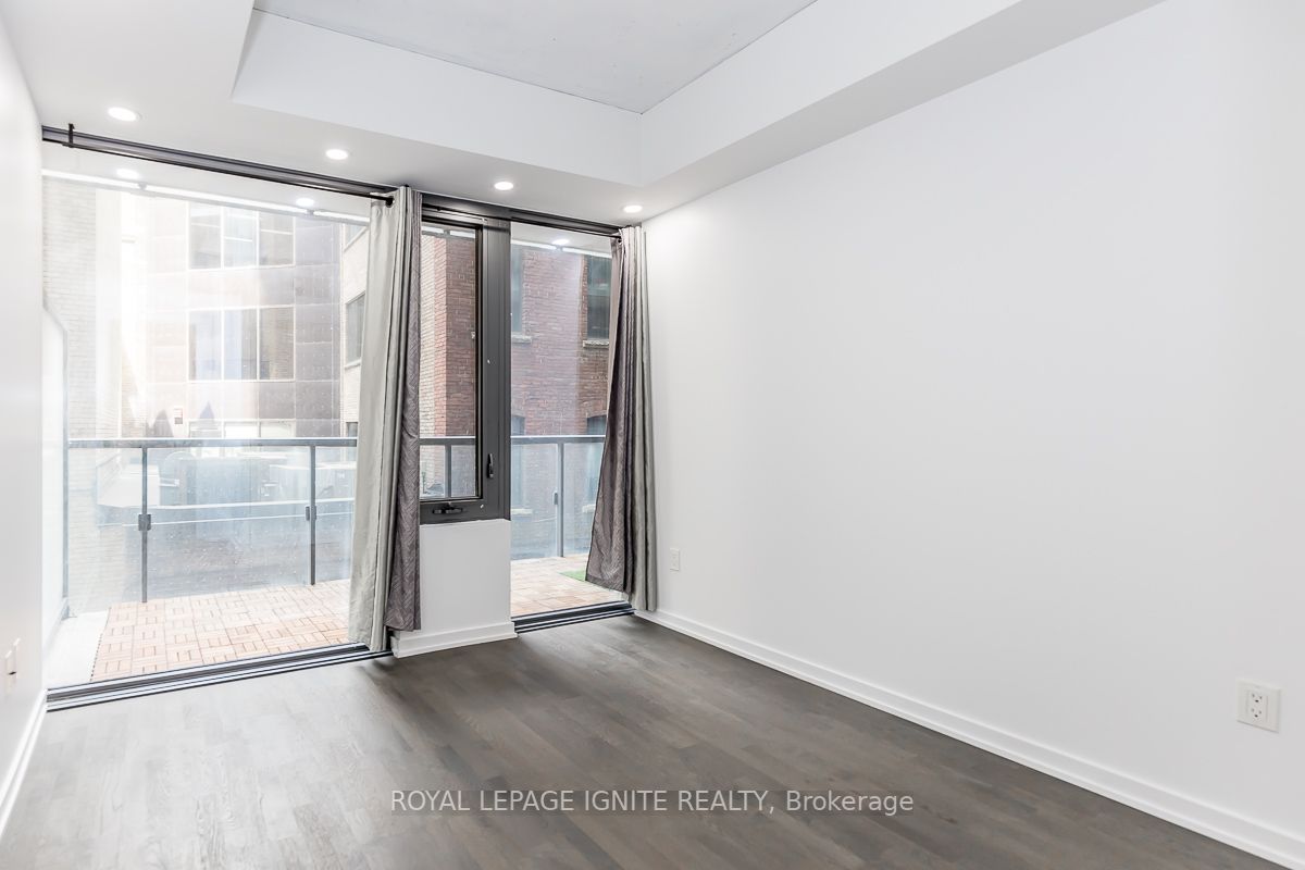 60 Colborne St, #221