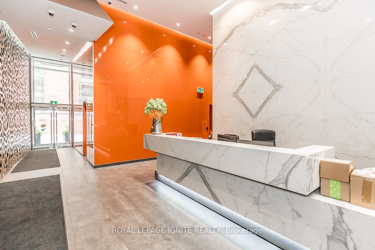 60 Colborne St, #221