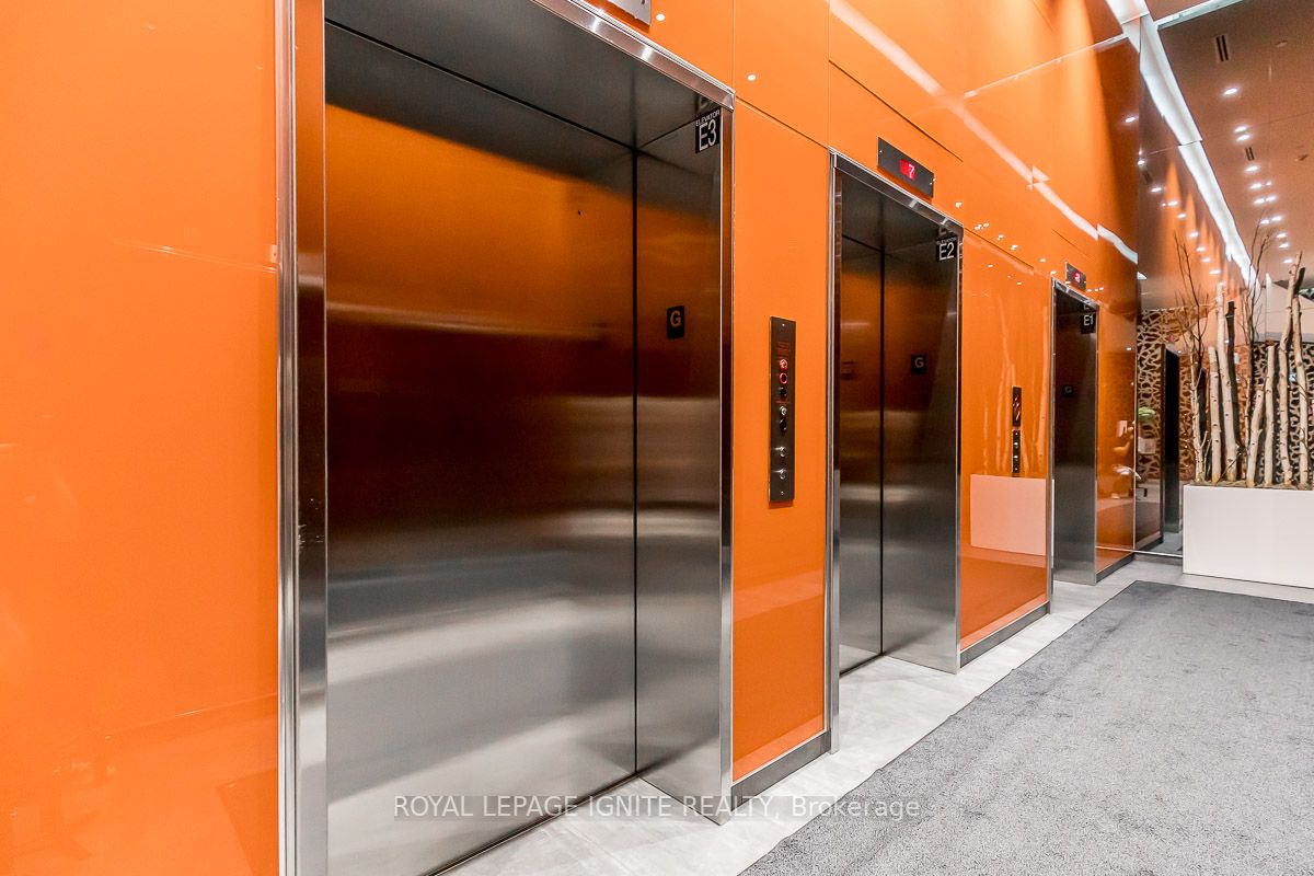 60 Colborne St, #221