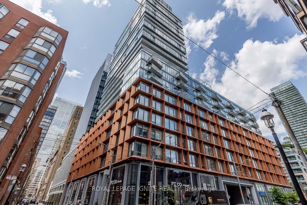 60 Colborne St, #221