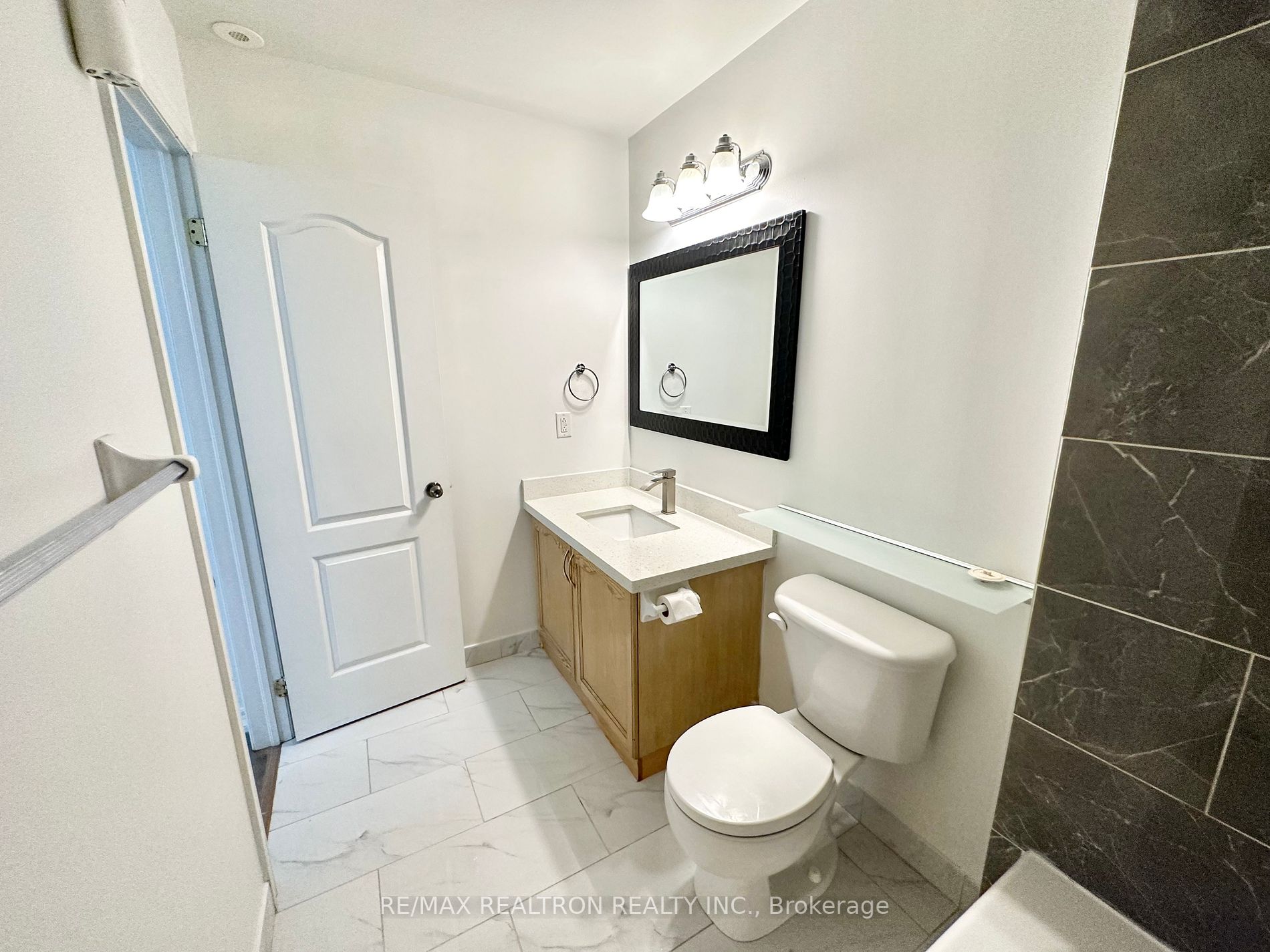 1496 Victoria Park Ave, #119