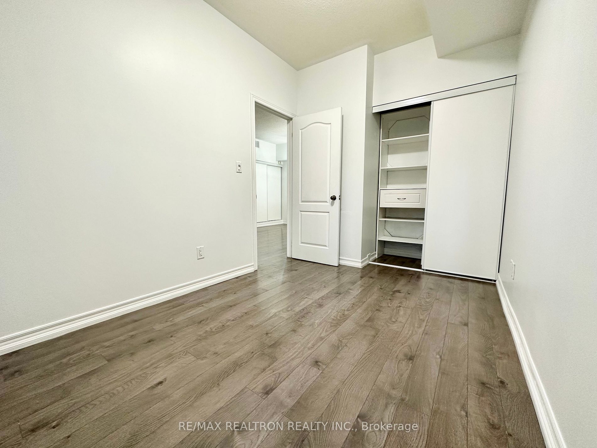 1496 Victoria Park Ave, #119