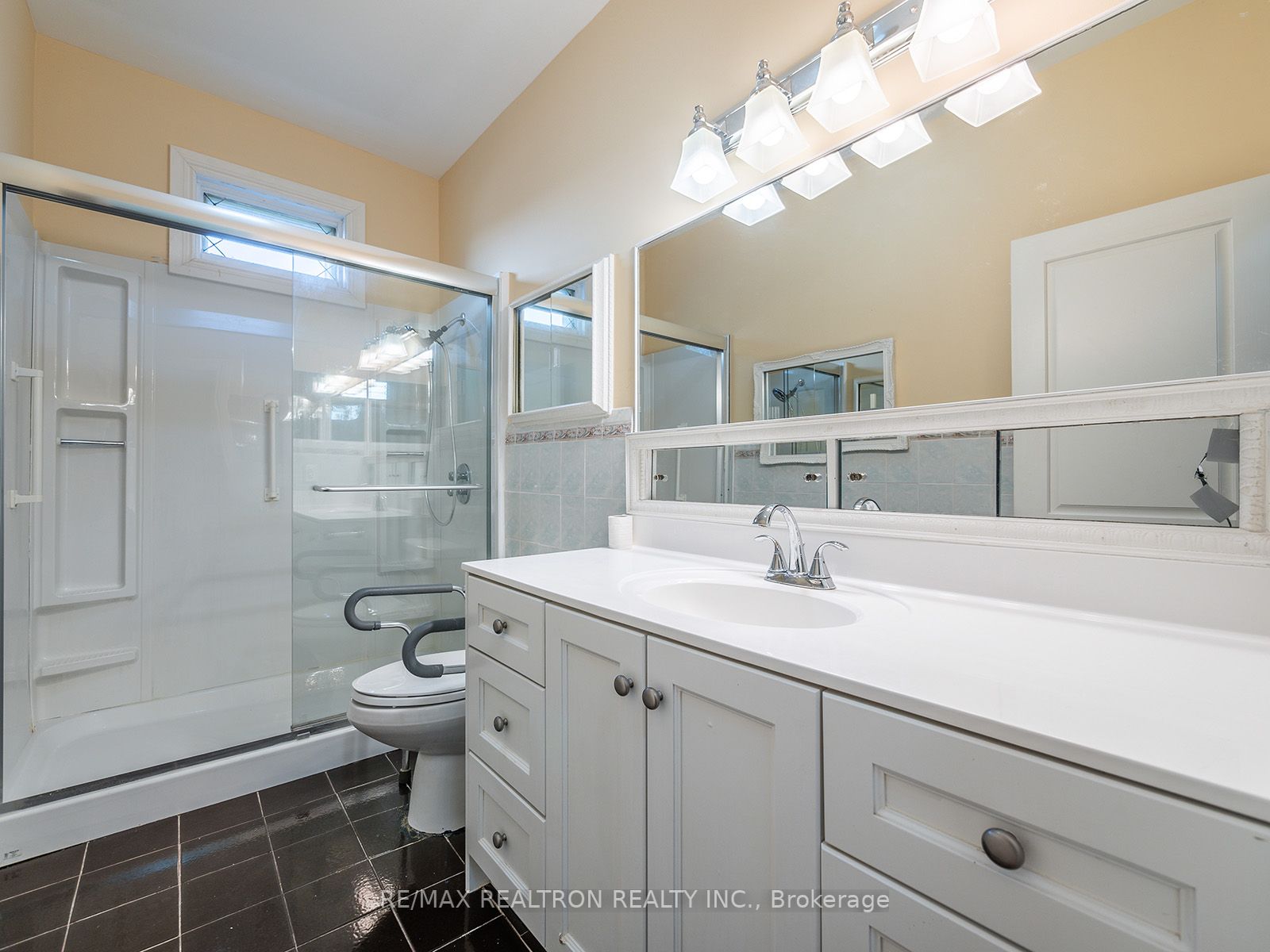 178 Blythwood Rd