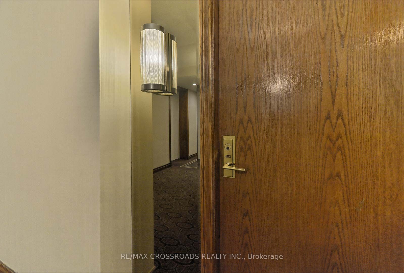 1177 Yonge St, #403