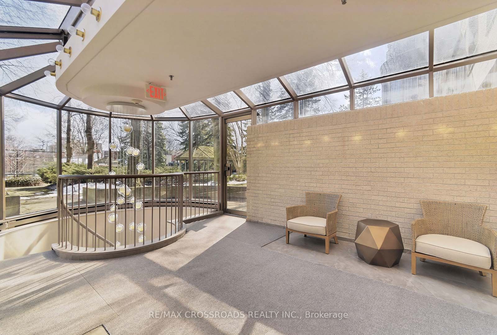 1177 Yonge St, #403