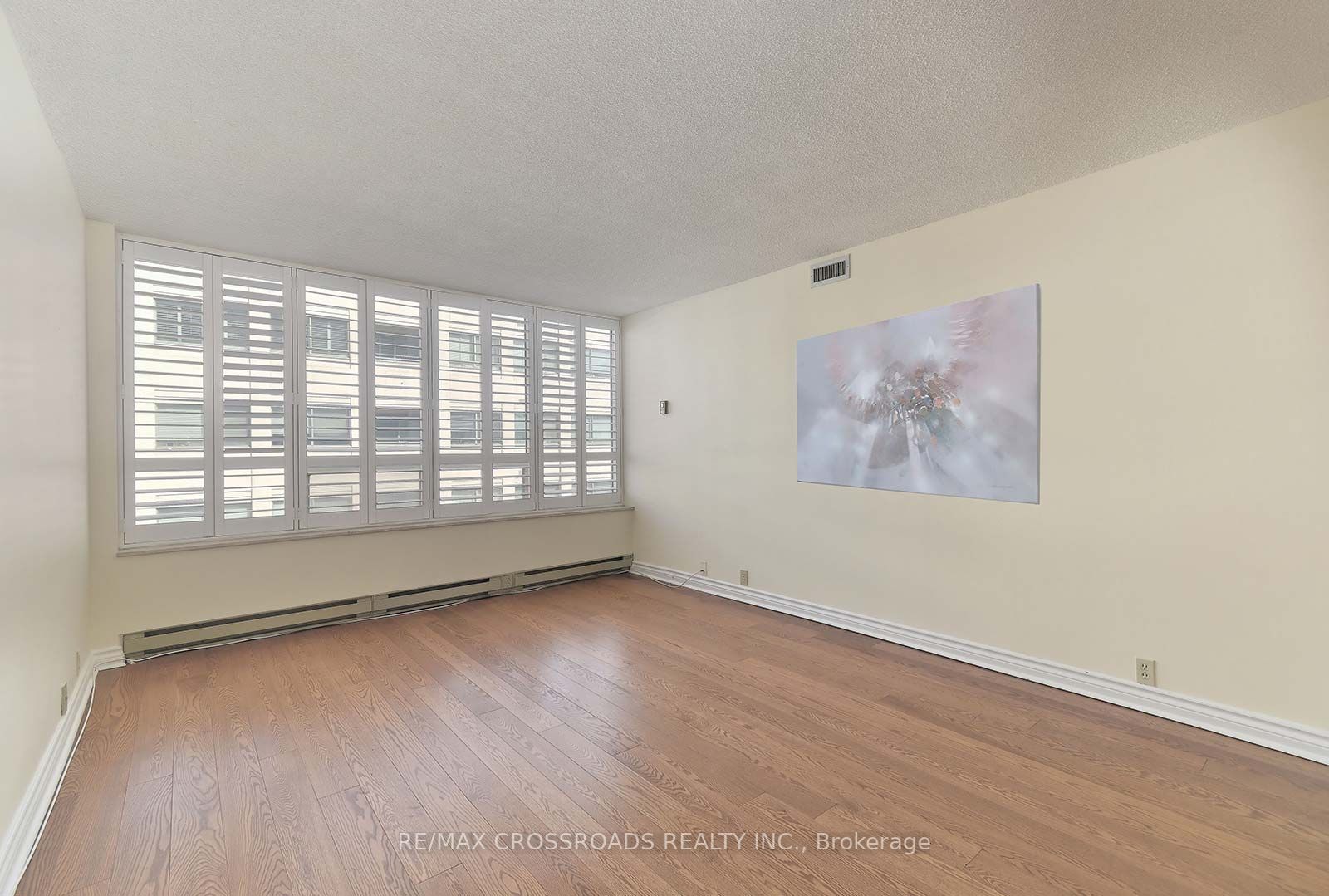 1177 Yonge St, #403