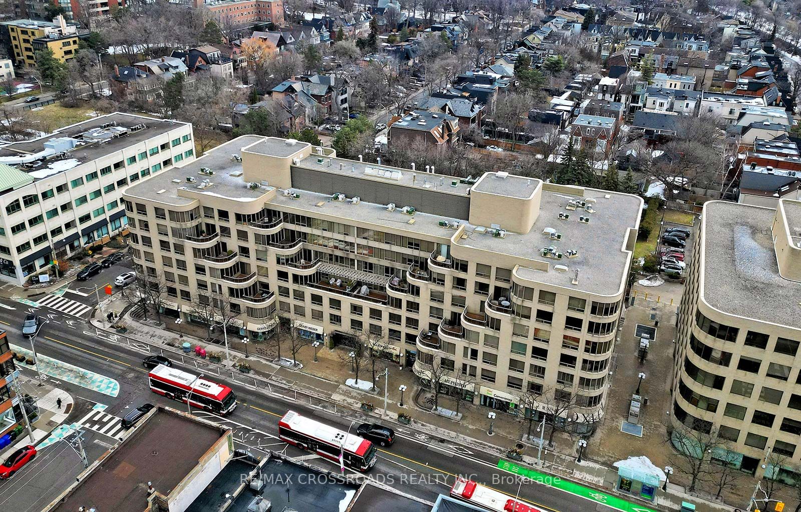 1177 Yonge St, #403