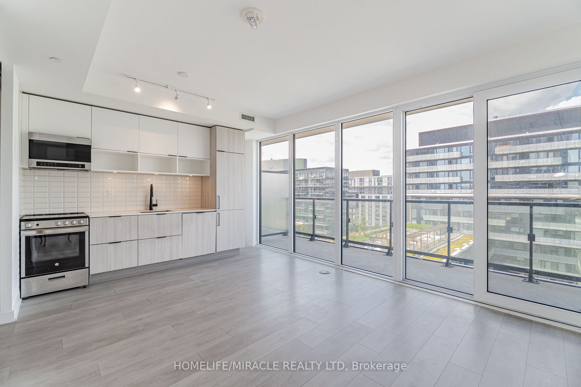 180 Mill St, #S902
