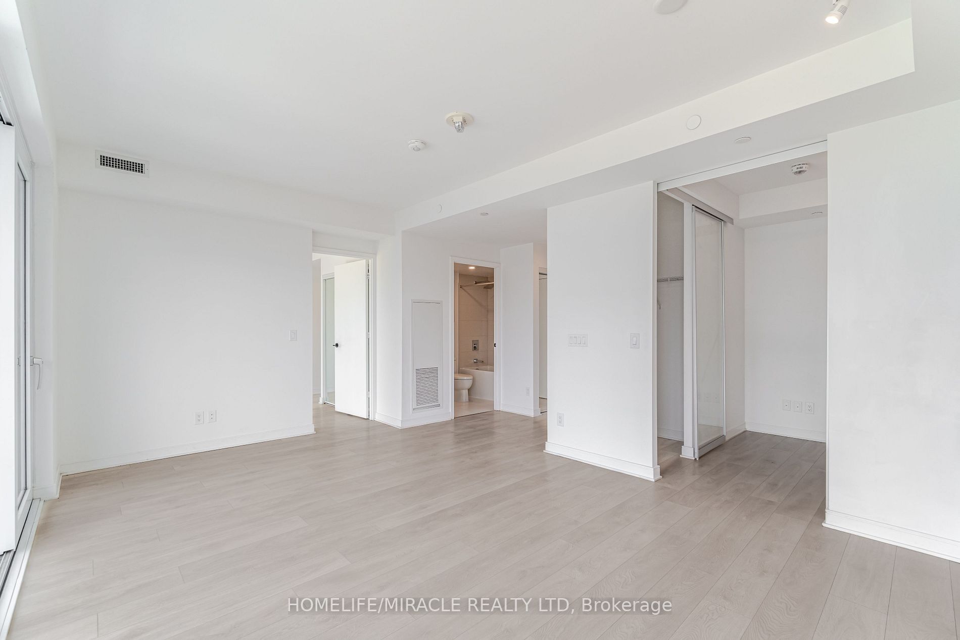 180 Mill St, #S902