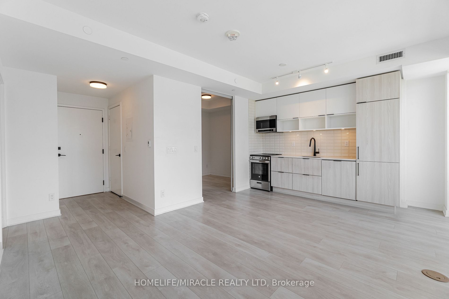 180 Mill St, #S902