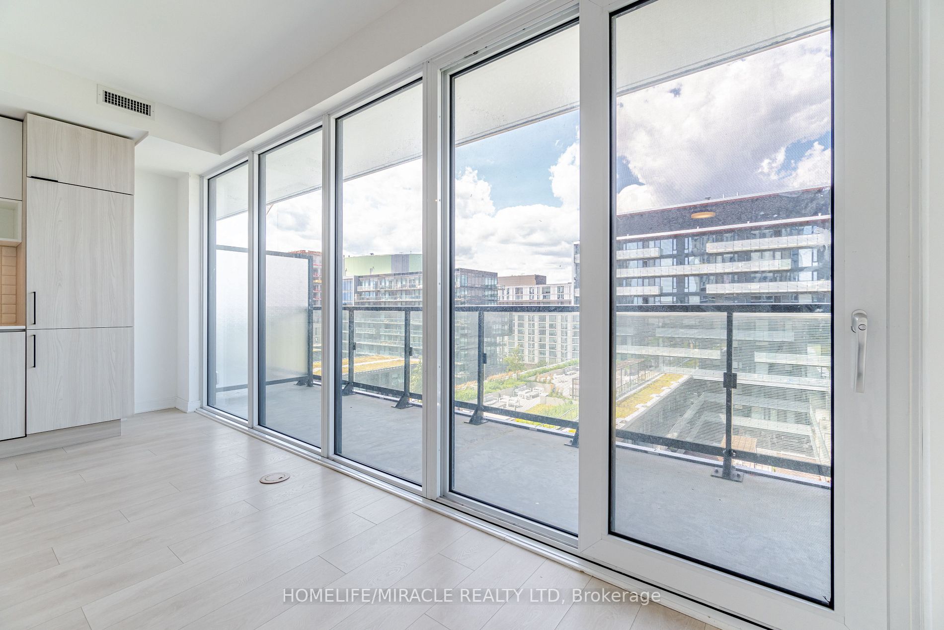 180 Mill St, #S902