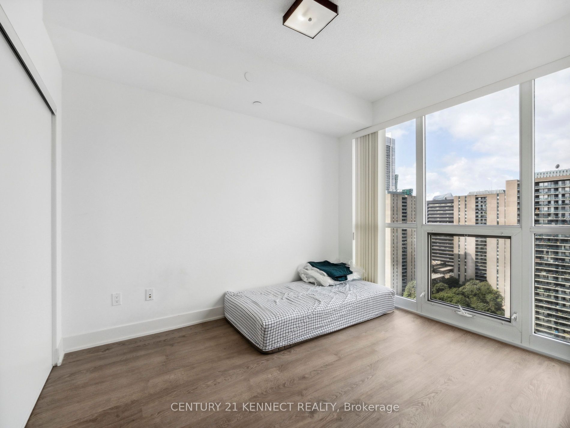 88 Sheppard Ave E, #2306