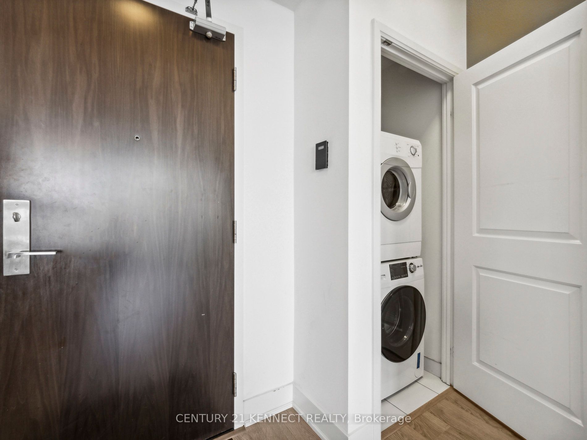 88 Sheppard Ave E, #2306