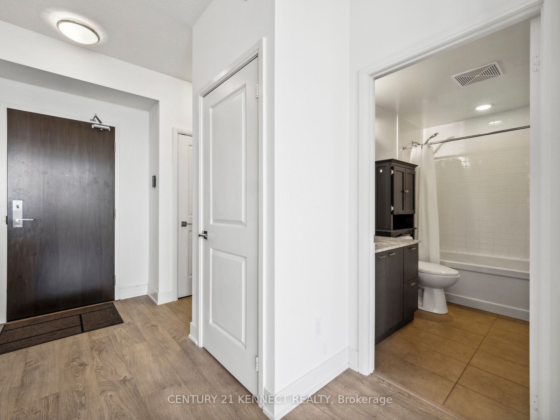 88 Sheppard Ave E, #2306